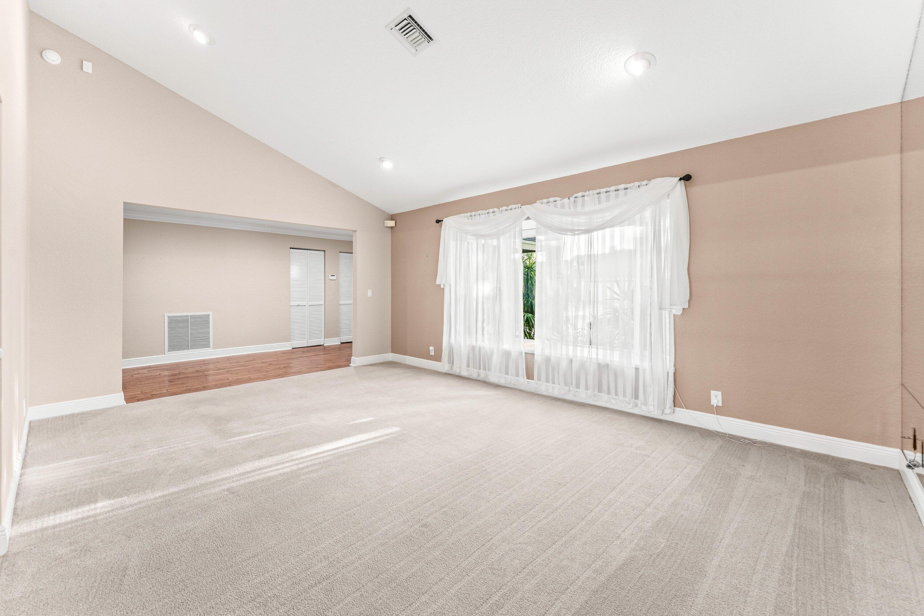 GREENVIEW SHORES 2 OF WELLINGTON - Residential