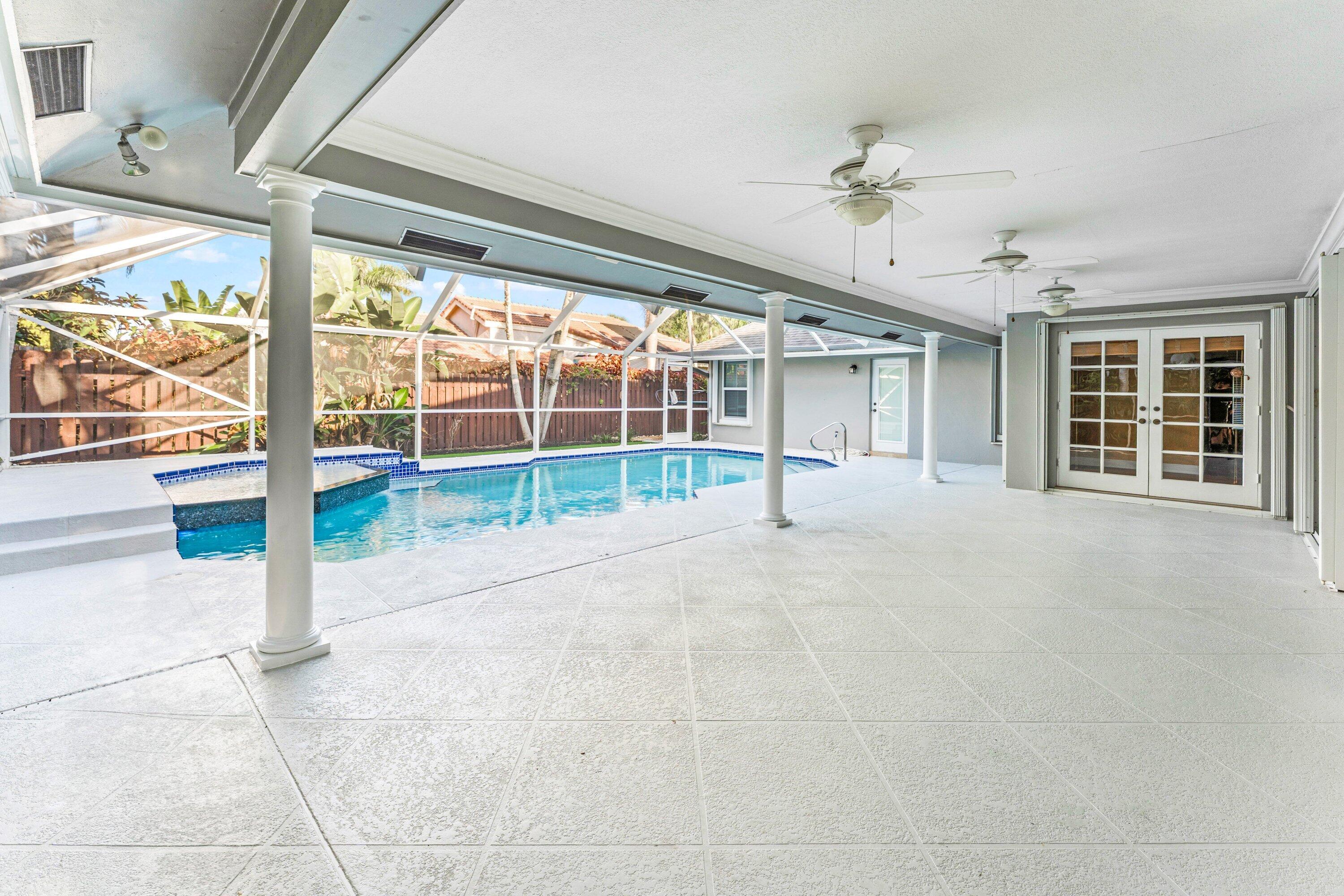 GREENVIEW SHORES 2 OF WELLINGTON - Residential