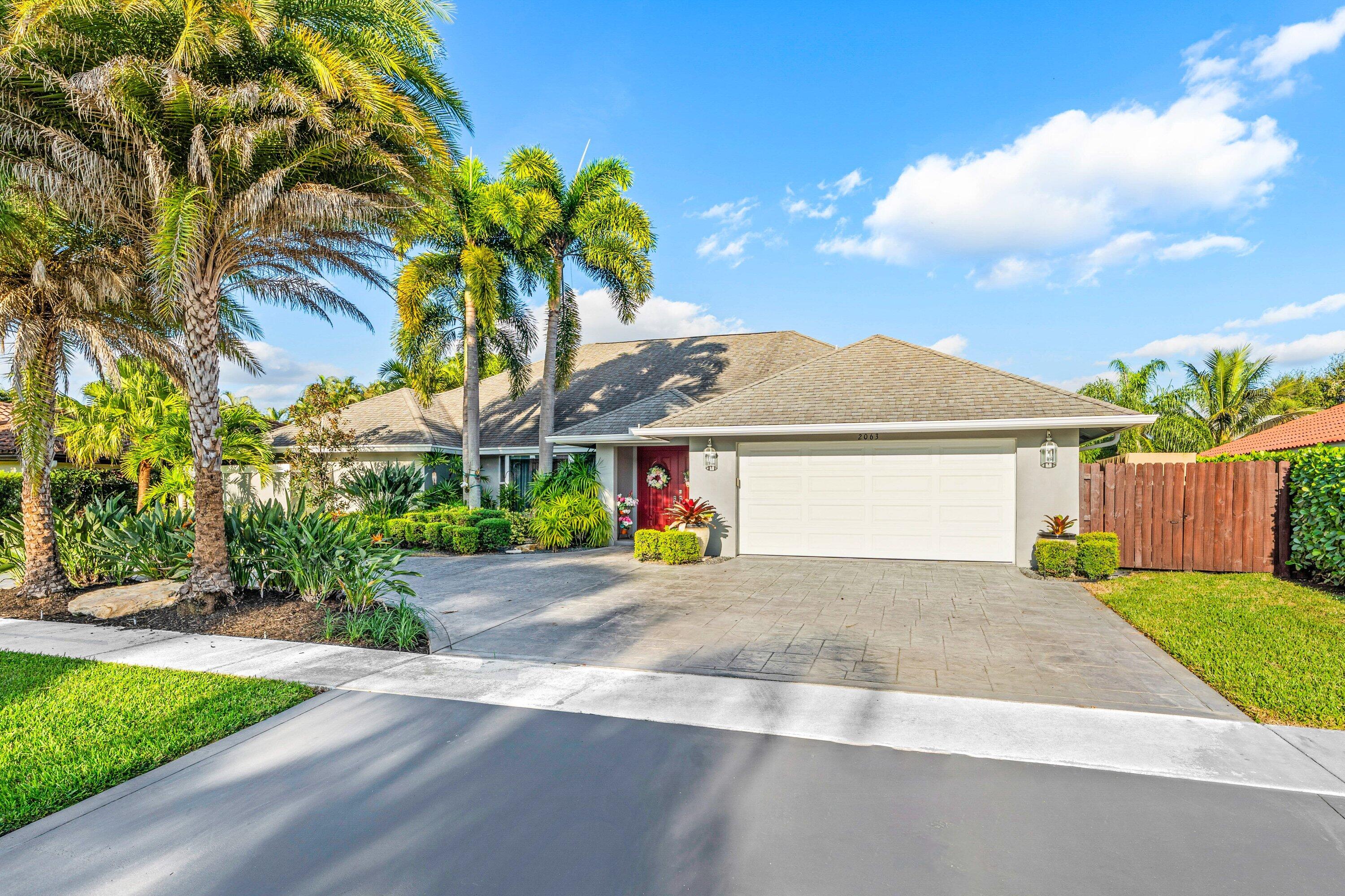 GREENVIEW SHORES 2 OF WELLINGTON - Residential