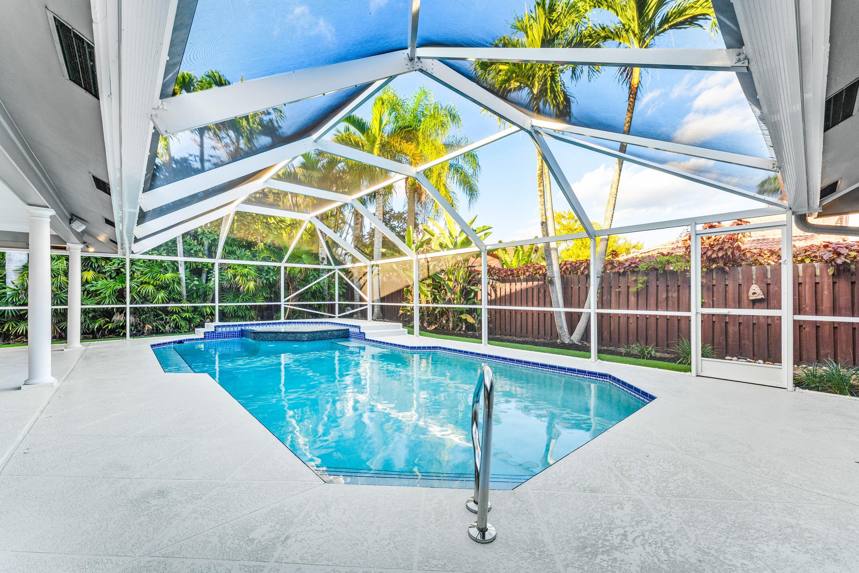 GREENVIEW SHORES 2 OF WELLINGTON - Residential