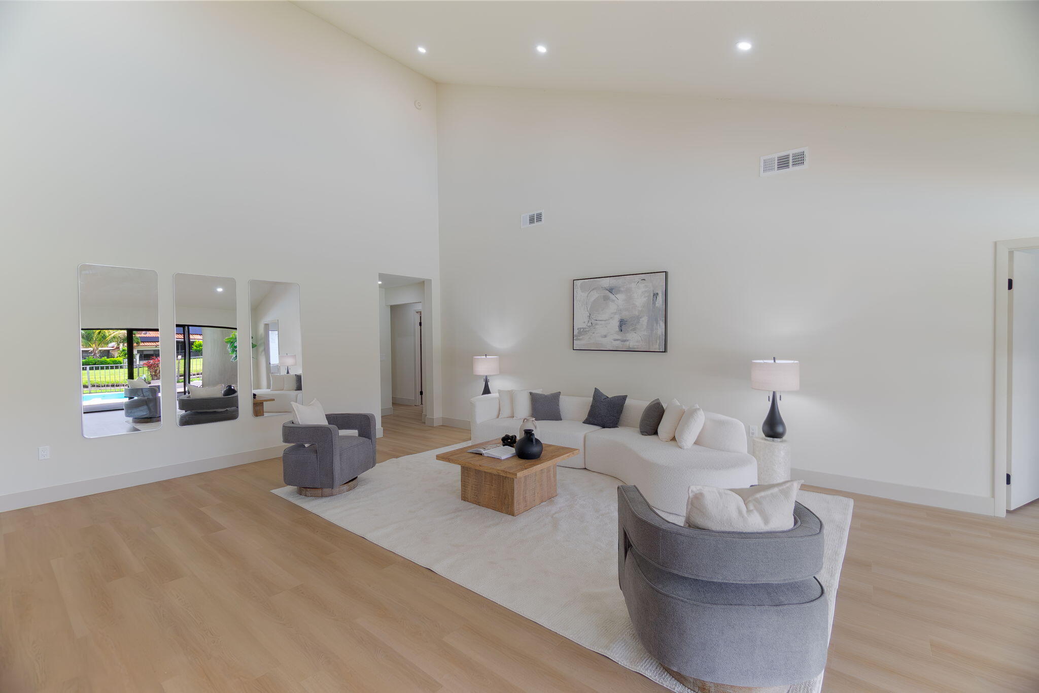 SARATOGA POINTE - Residential