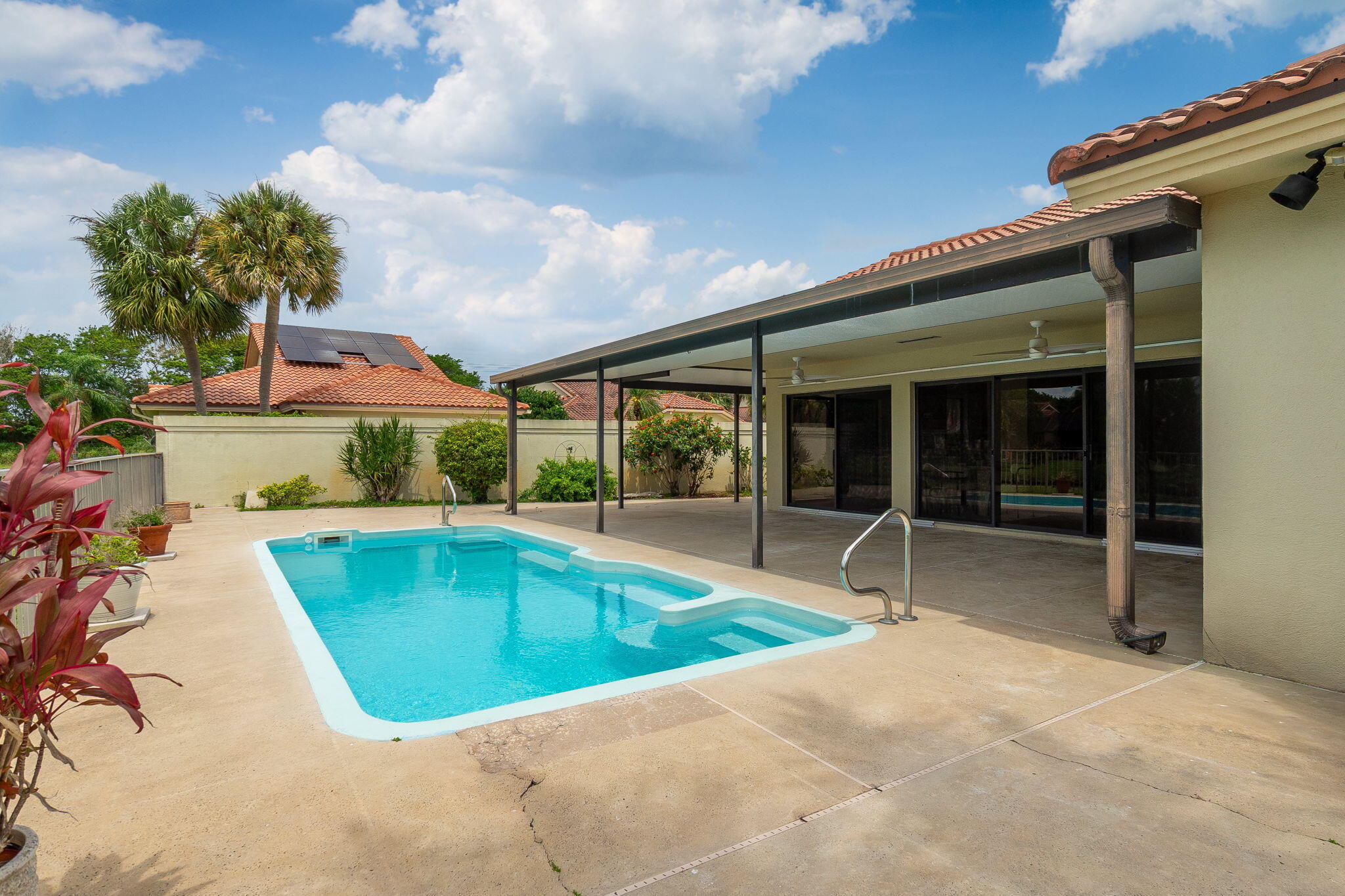 SARATOGA POINTE - Residential