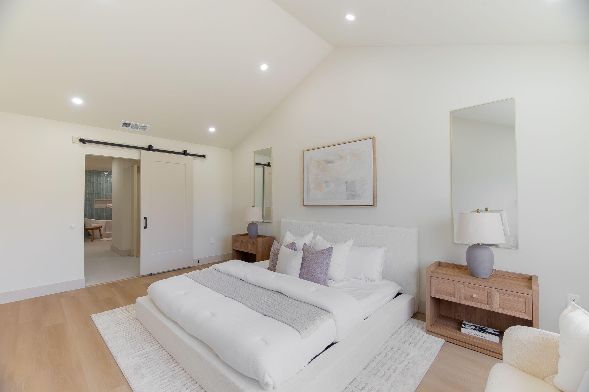 SARATOGA POINTE - Residential