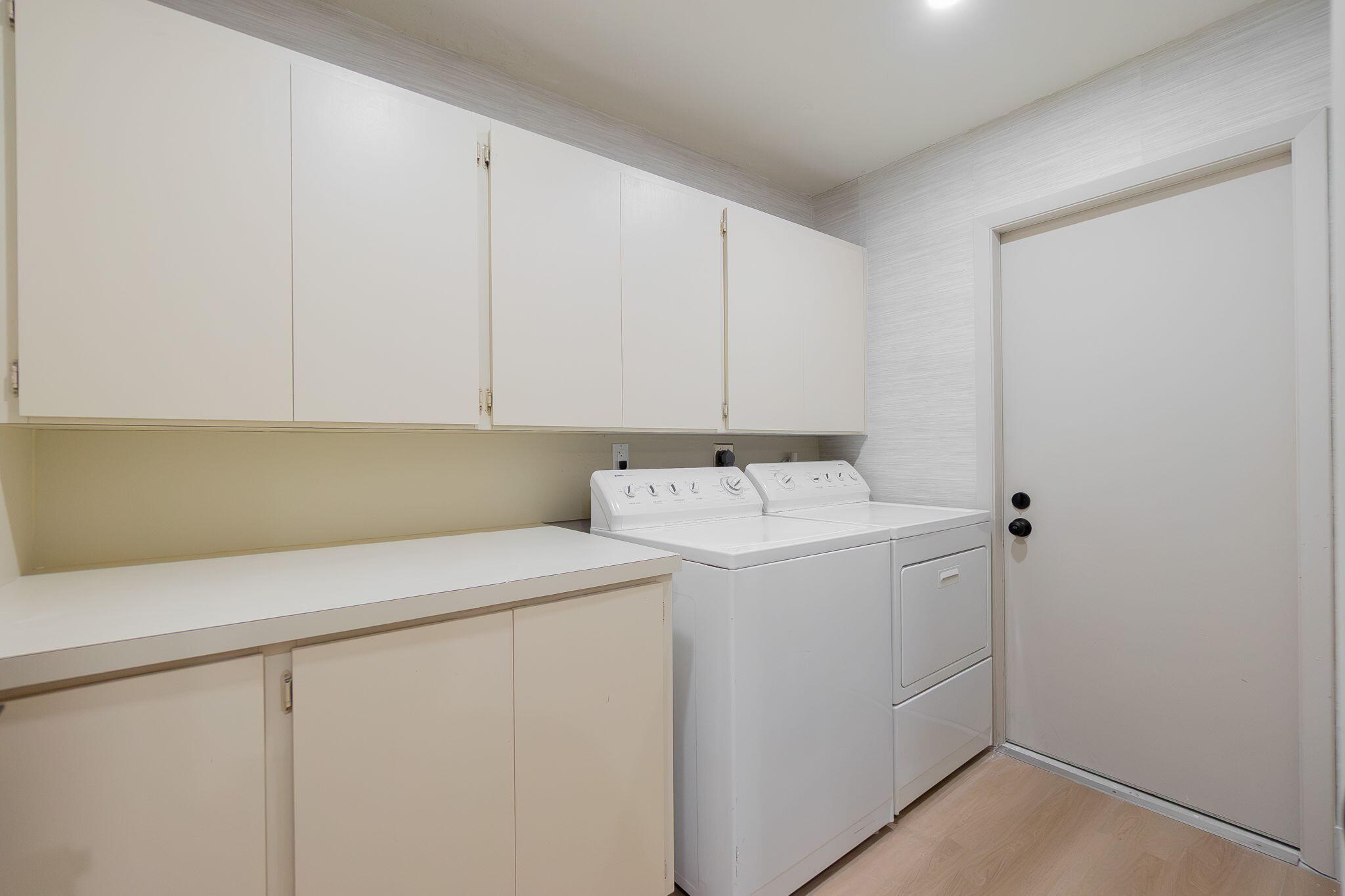 SARATOGA POINTE - Residential