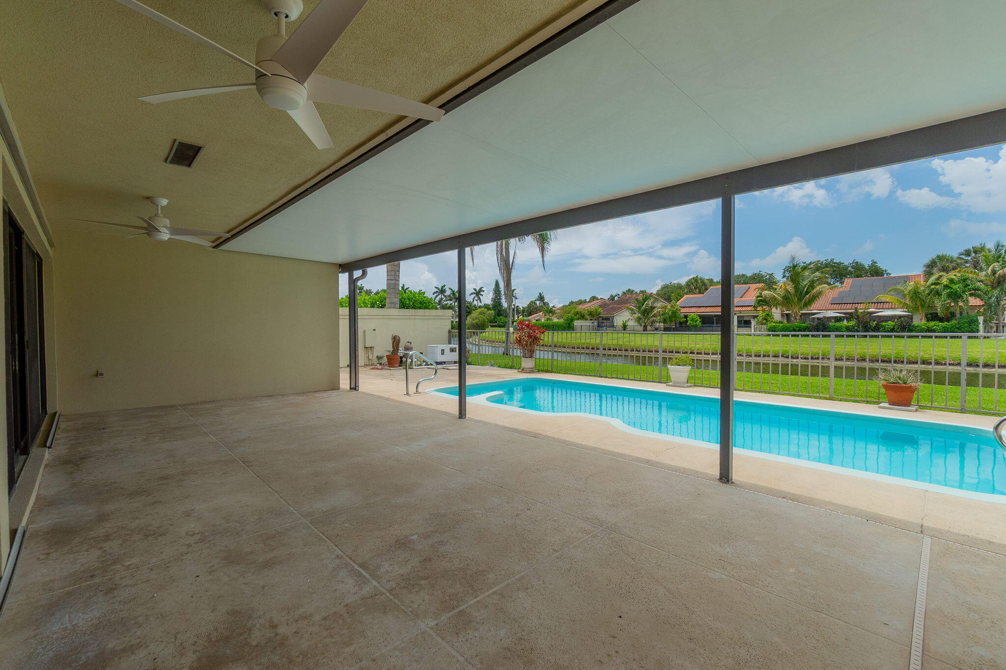 SARATOGA POINTE - Residential