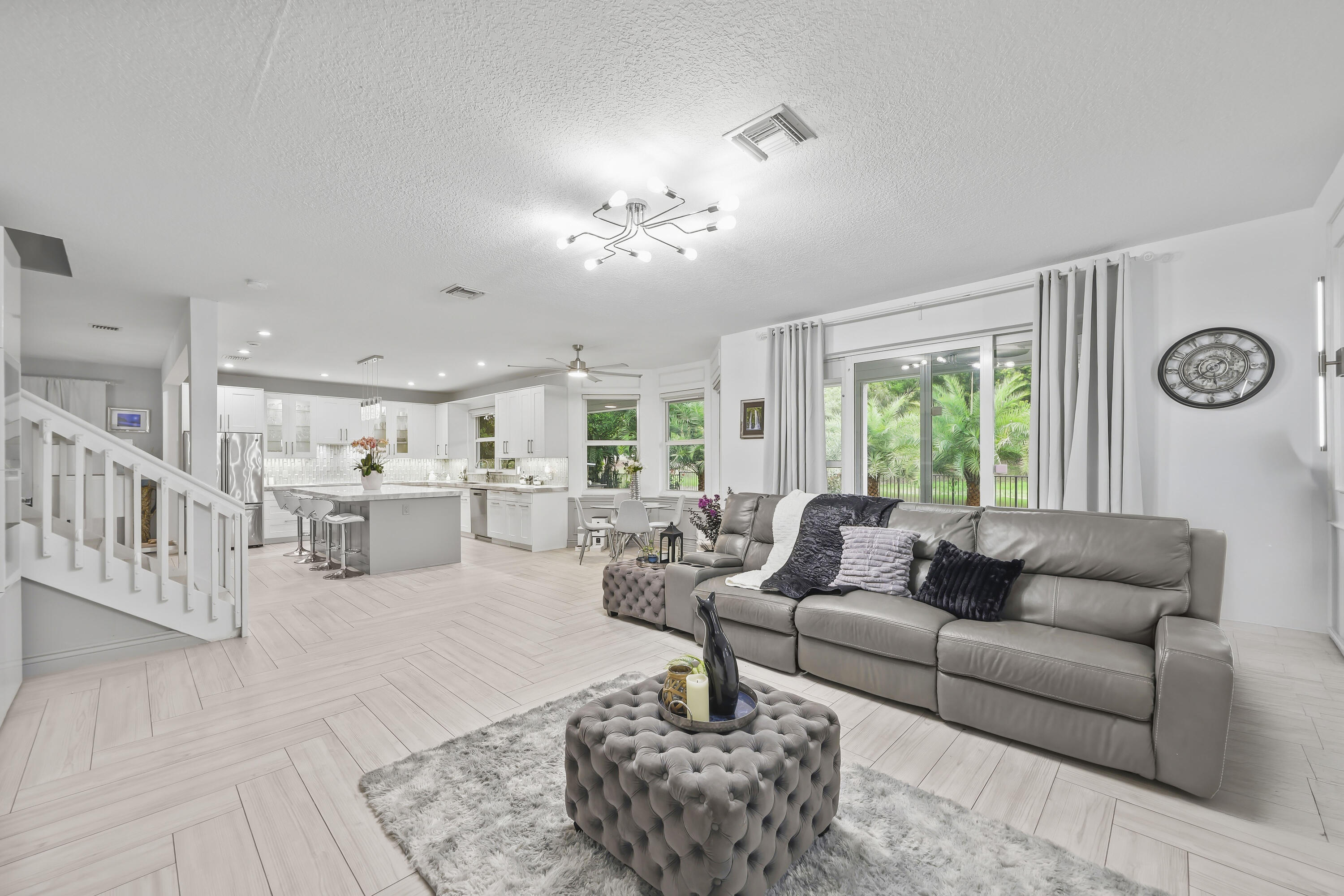 EAGLE CREEK - Residential