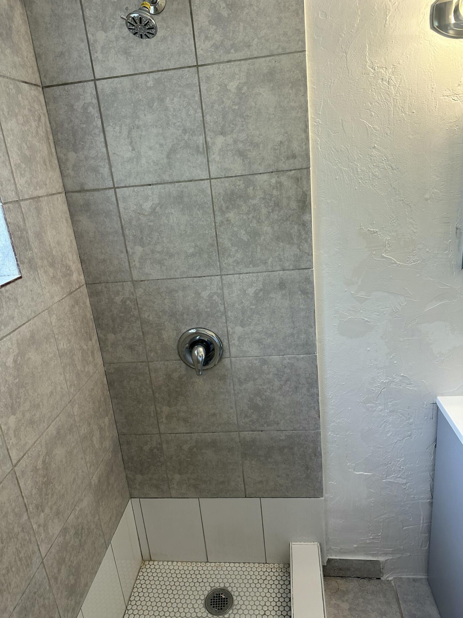 CLOWS - Residential Lease