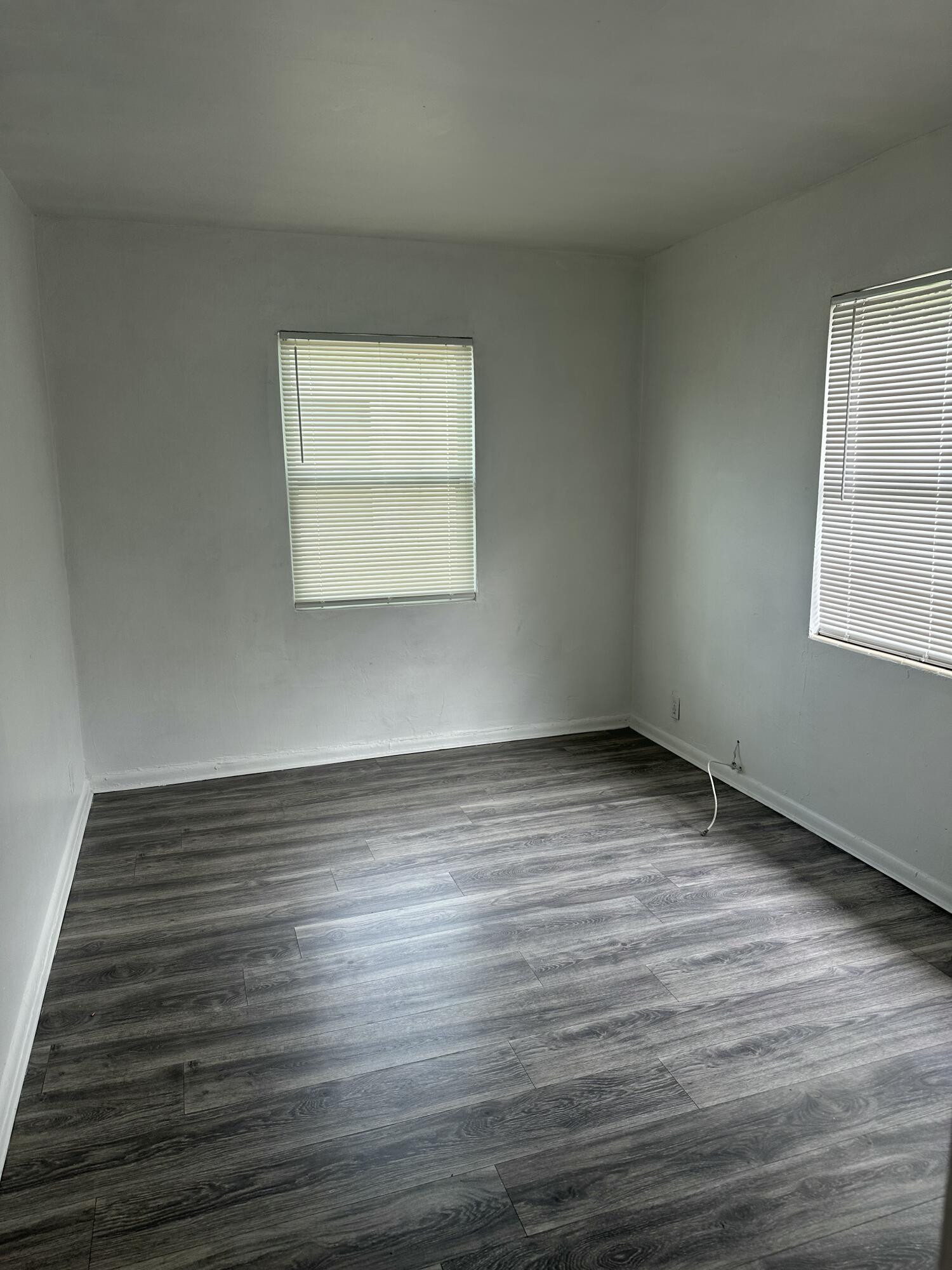 CLOWS - Residential Lease