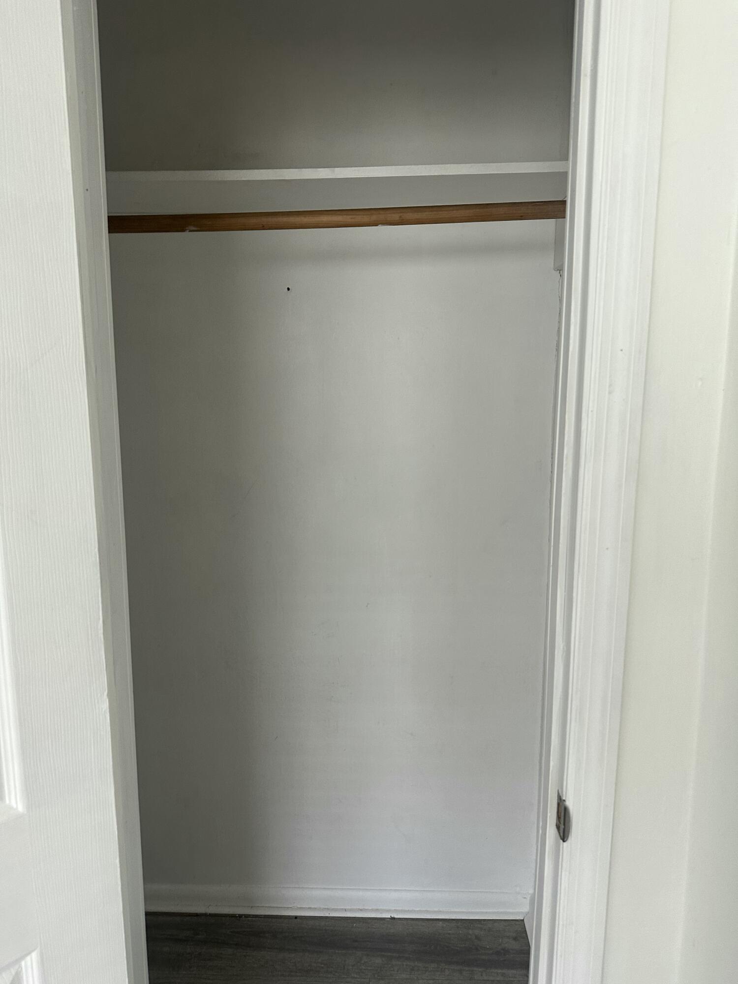 CLOWS - Residential Lease