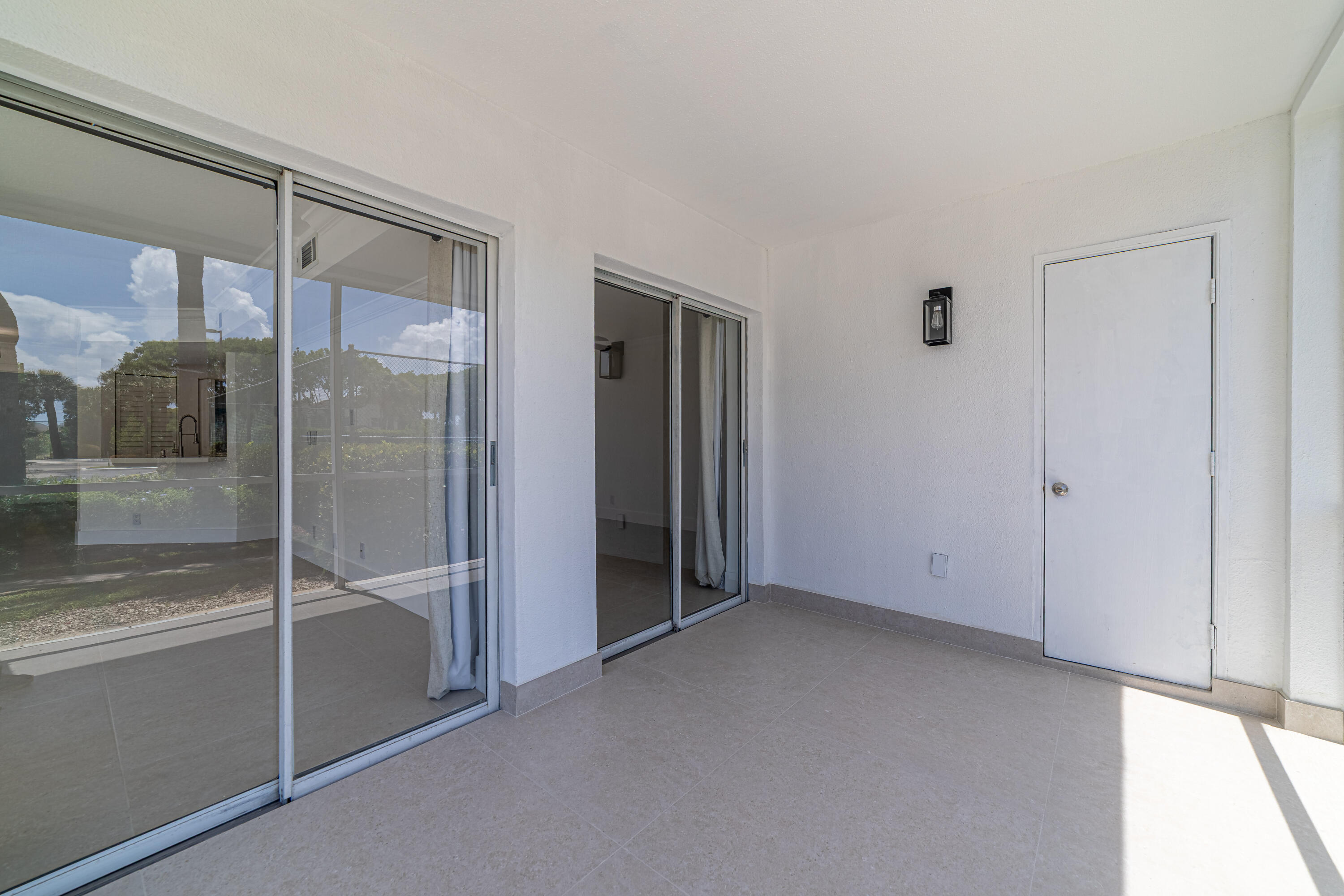 CASABLANCA ISLES CONDO - Residential Lease