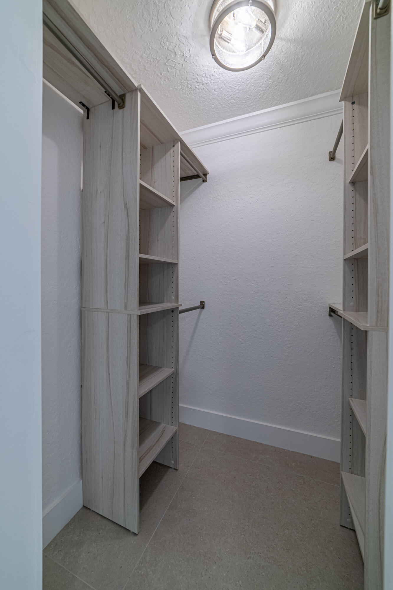 CASABLANCA ISLES CONDO - Residential Lease