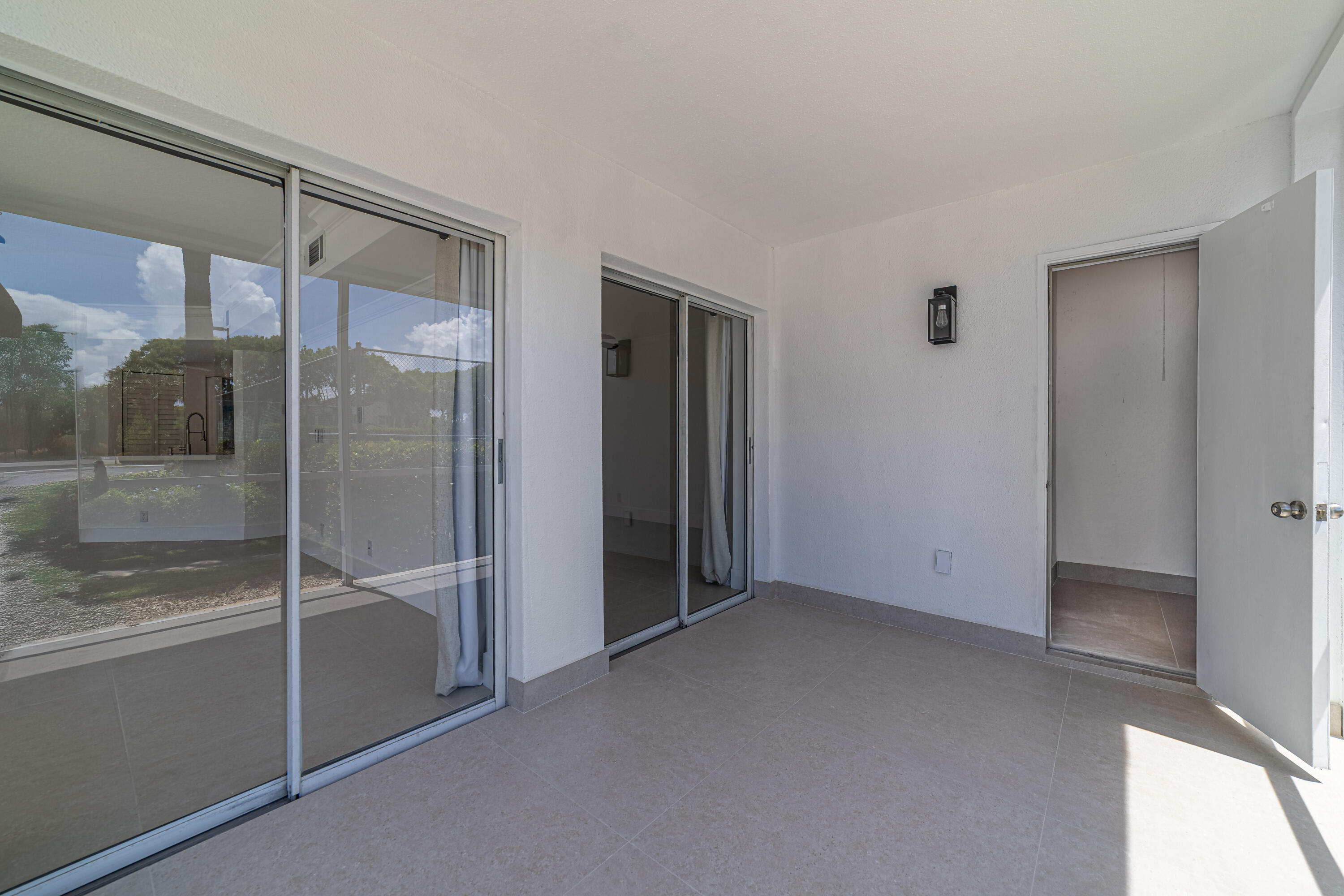 CASABLANCA ISLES CONDO - Residential Lease