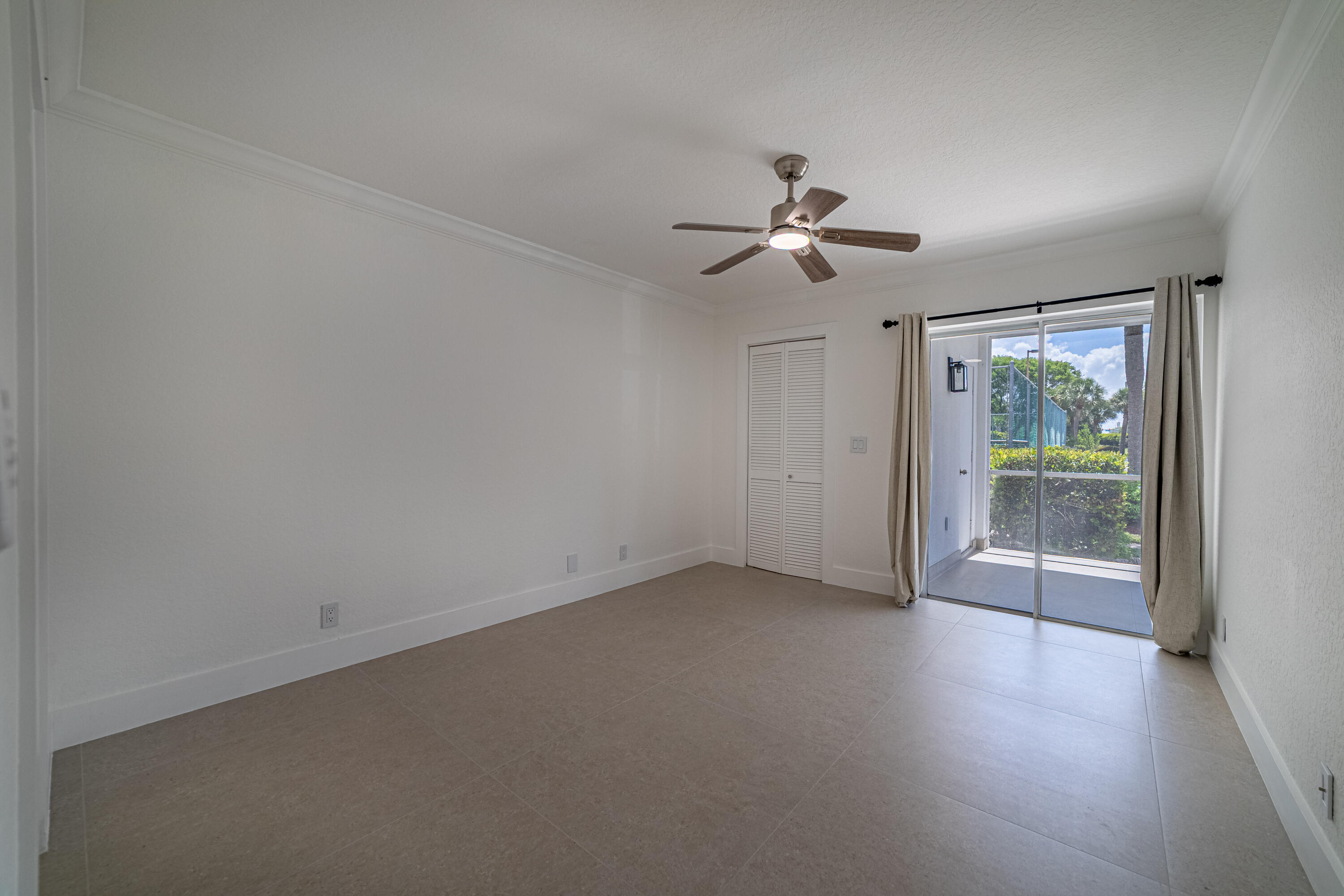 CASABLANCA ISLES CONDO - Residential Lease
