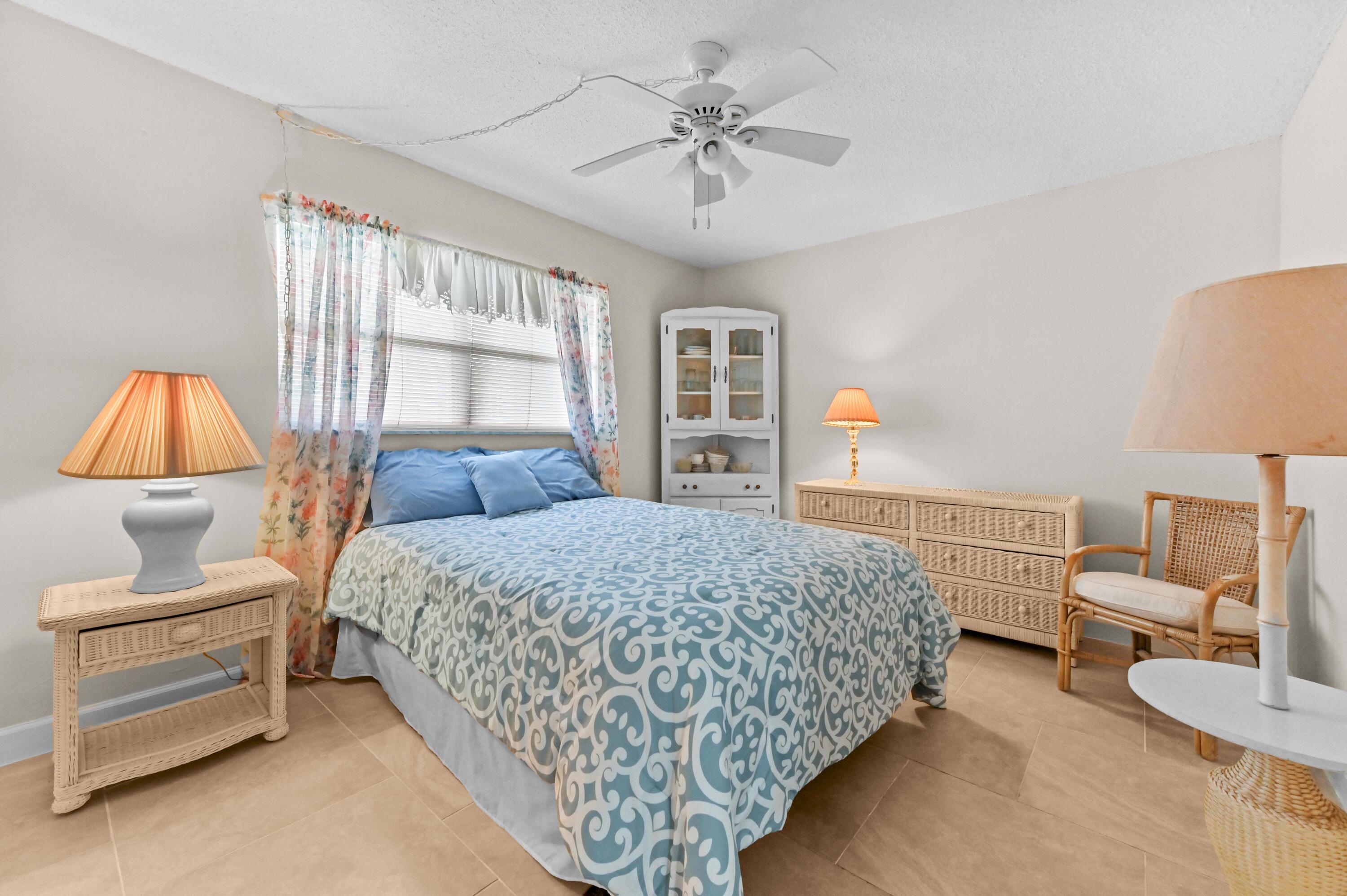 QUEENS COVE HOUSE - Residential
