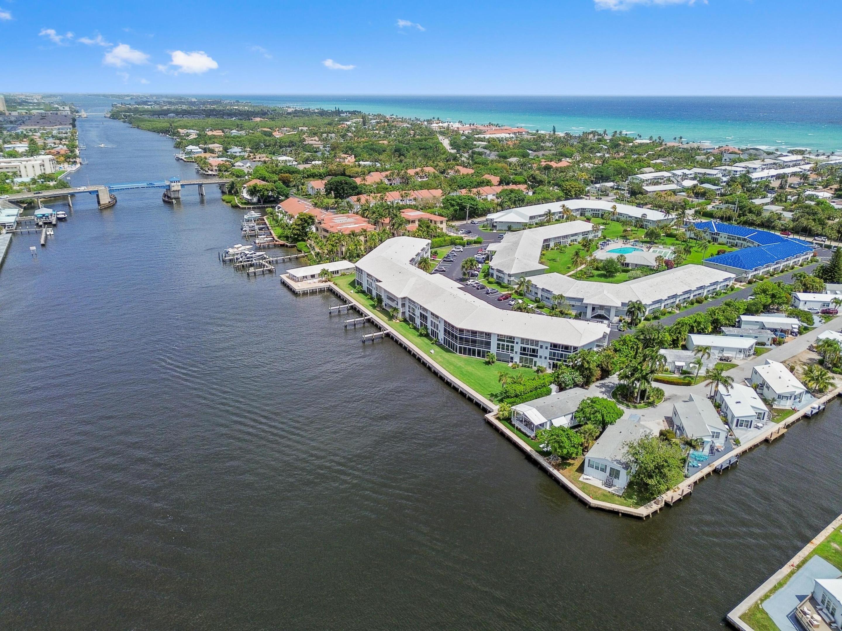 QUEENS COVE HOUSE - Residential
