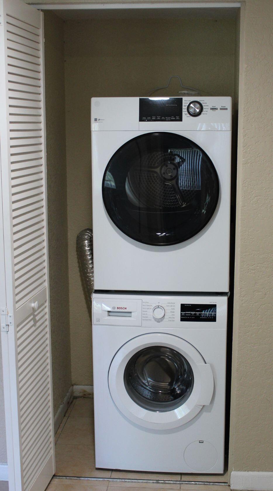 MIDPORT PLACE I, A CONDOMINIUM - Residential