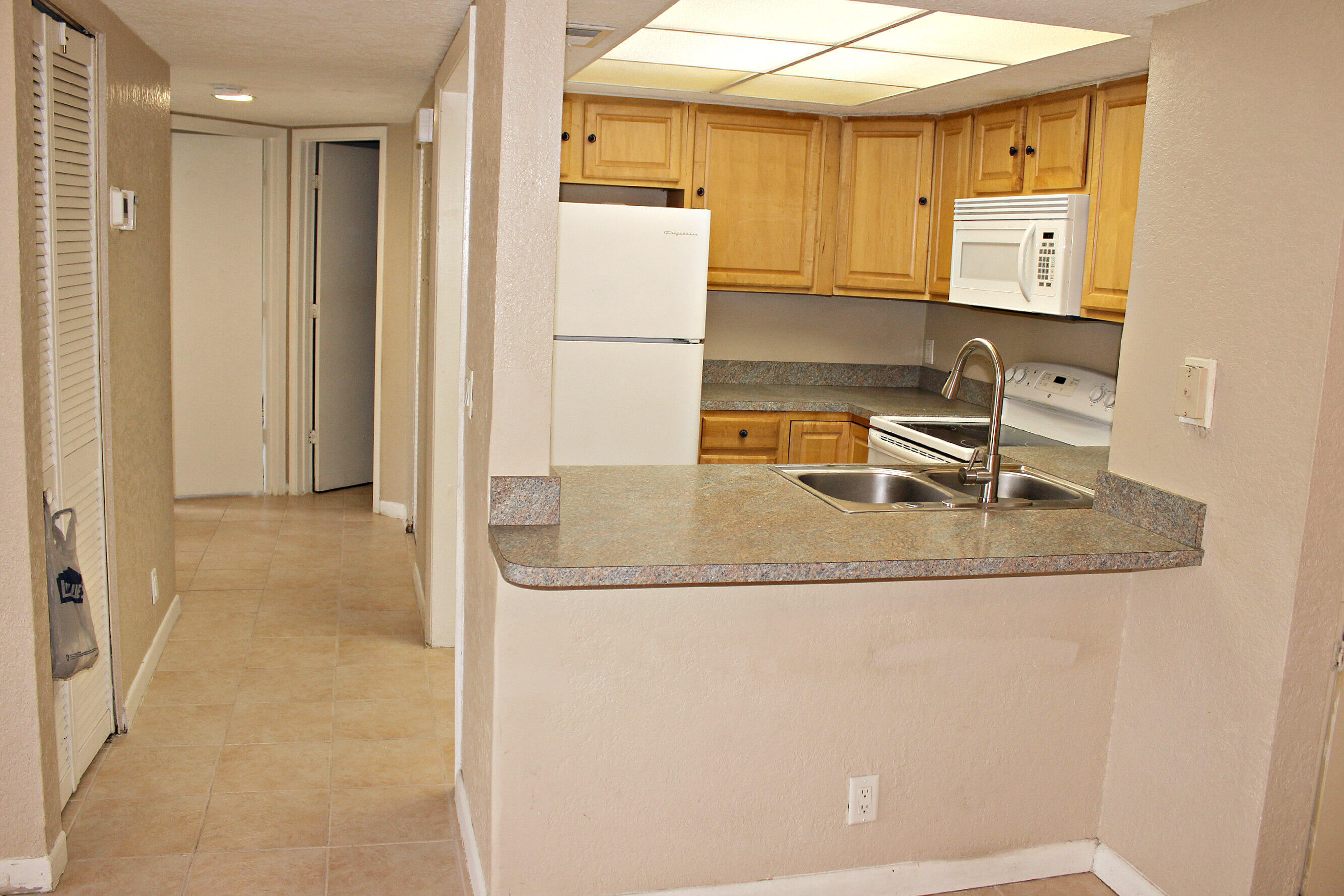 MIDPORT PLACE I, A CONDOMINIUM - Residential
