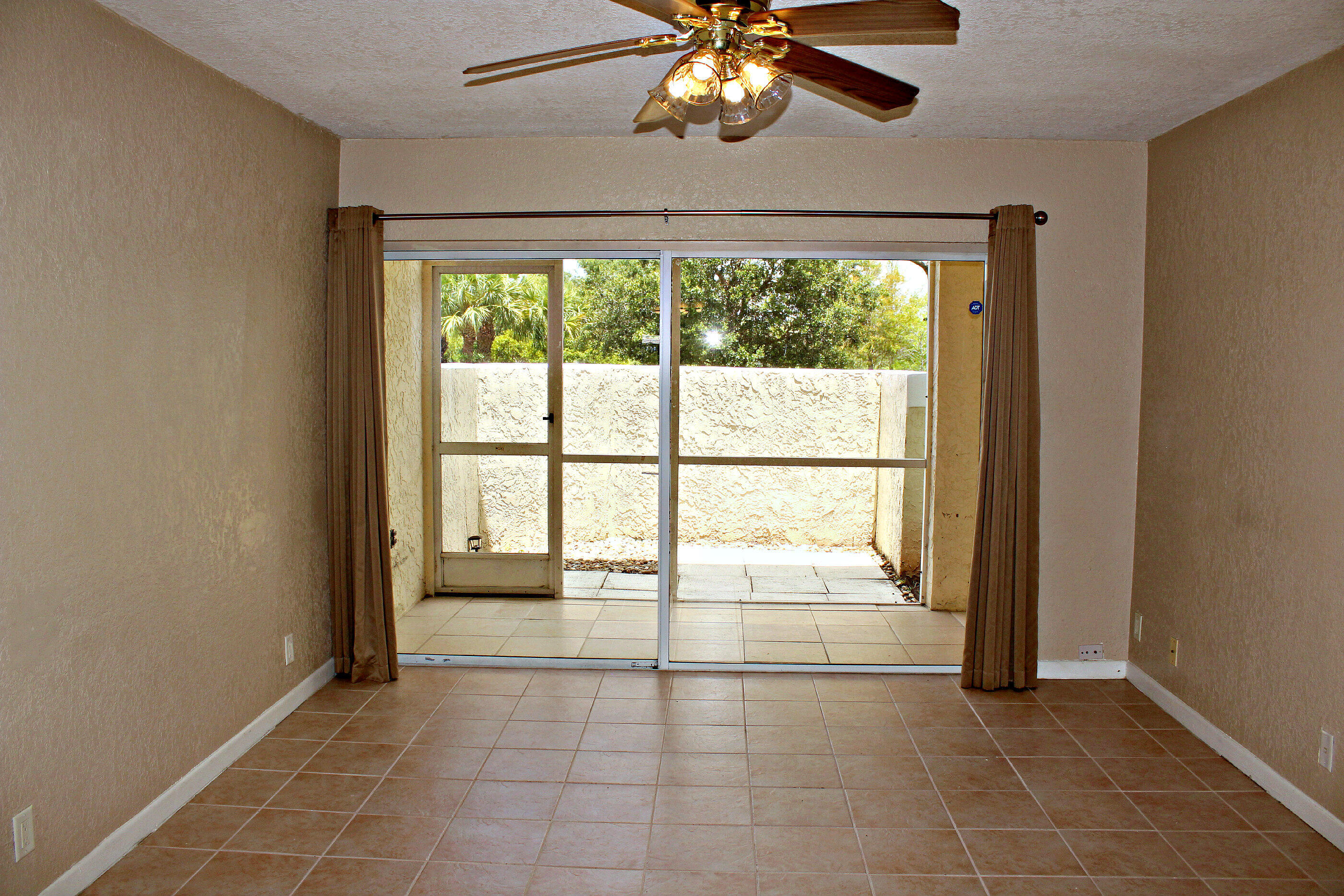 MIDPORT PLACE I, A CONDOMINIUM - Residential