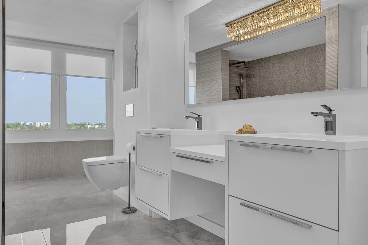 HARBOR HOUSE APARTMENT CO-OP - Residential