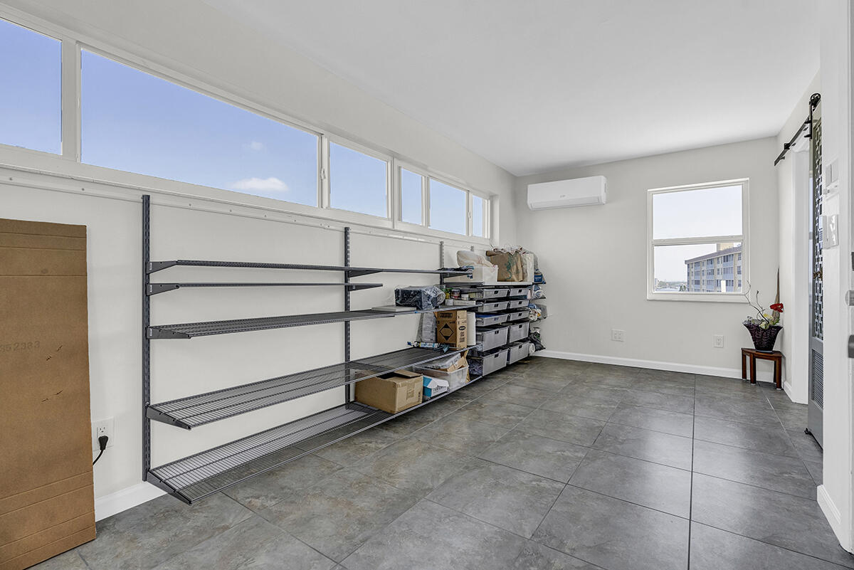 HARBOR HOUSE APARTMENT CO-OP - Residential