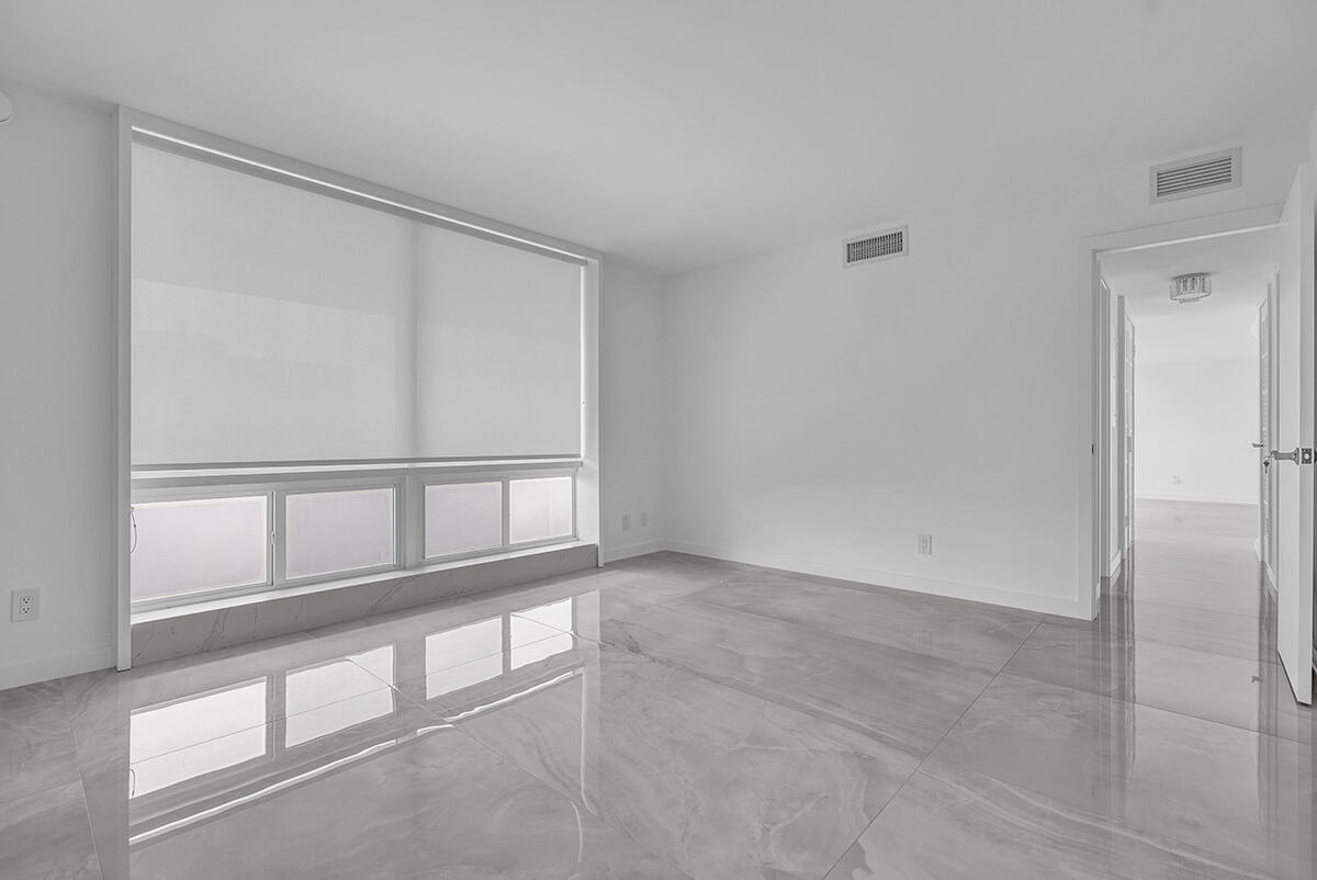 HARBOR HOUSE APARTMENT CO-OP - Residential