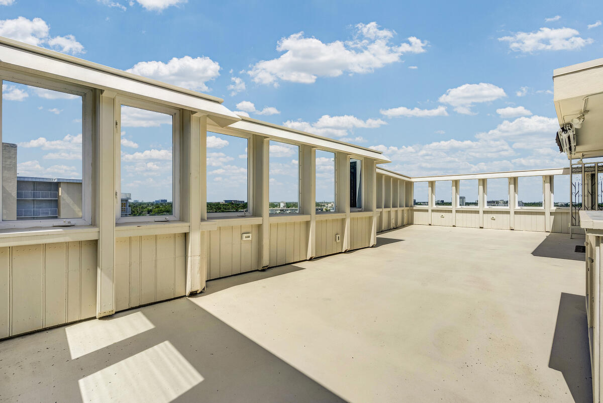 HARBOR HOUSE APARTMENT CO-OP - Residential