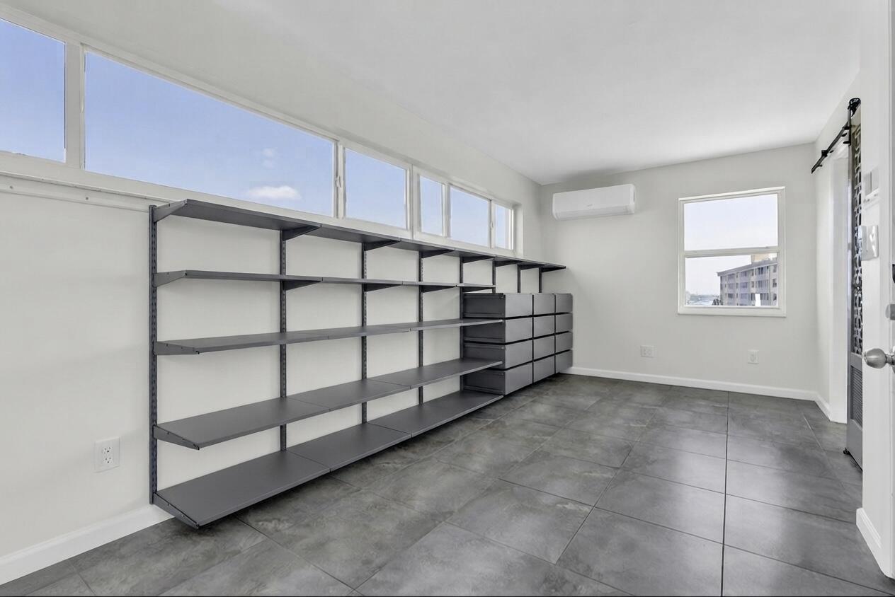 HARBOR HOUSE APARTMENT CO-OP - Residential
