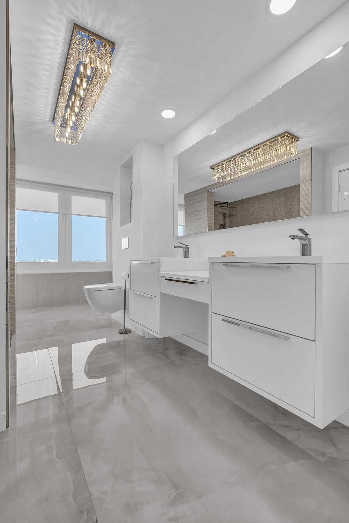 HARBOR HOUSE APARTMENT CO-OP - Residential