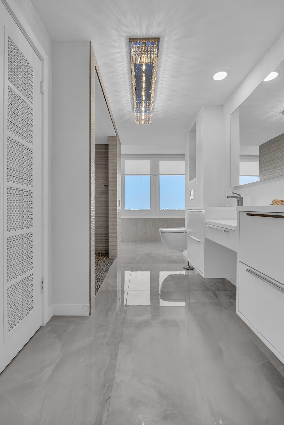 HARBOR HOUSE APARTMENT CO-OP - Residential