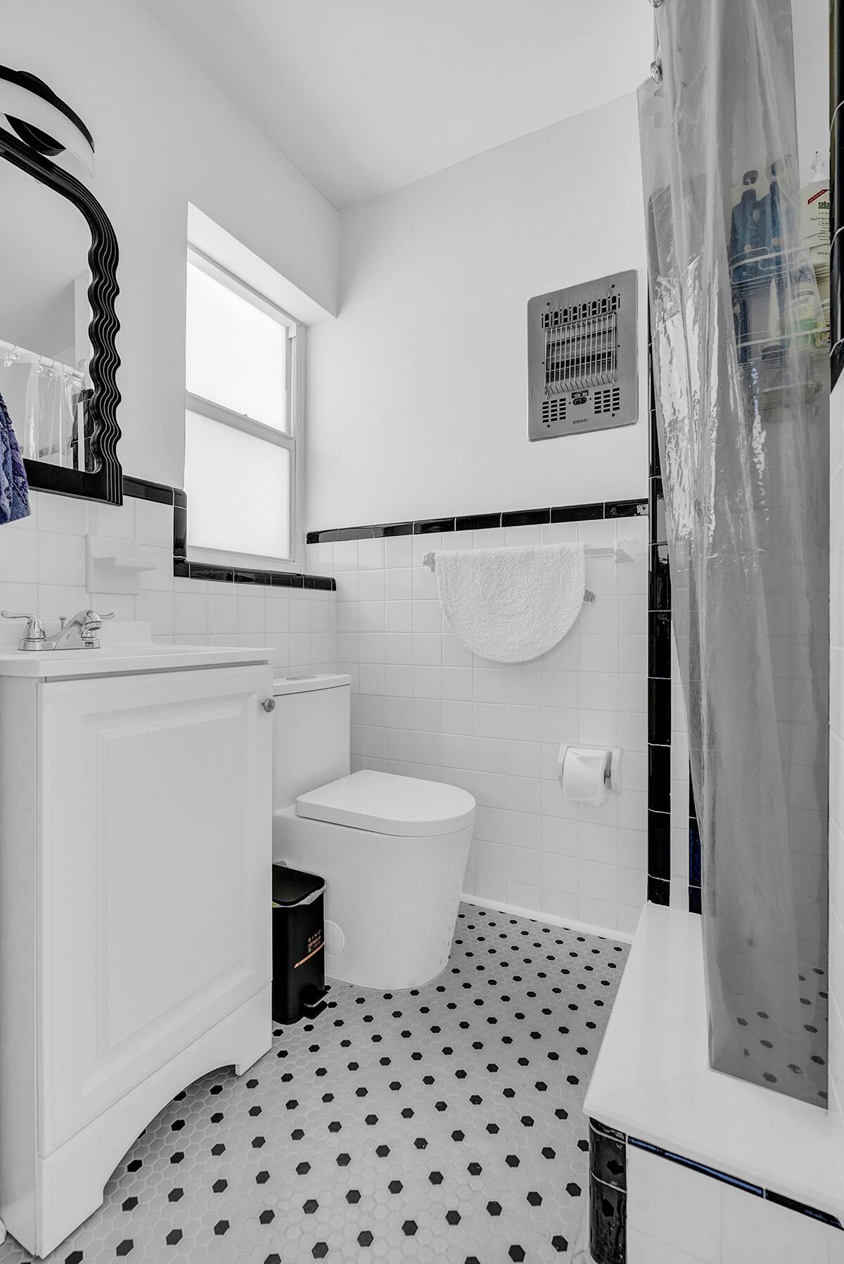HARBOR HOUSE APARTMENT CO-OP - Residential