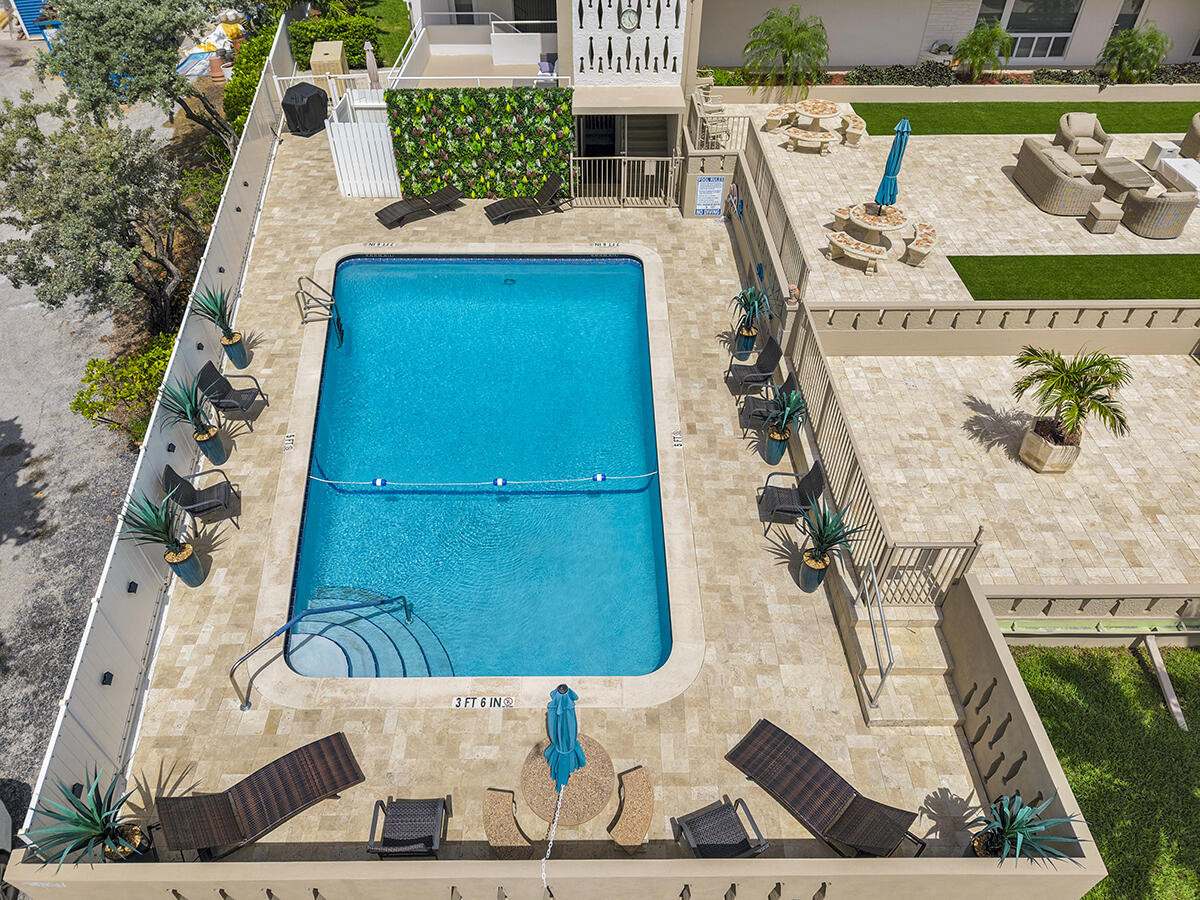 HARBOR HOUSE APARTMENT CO-OP - Residential