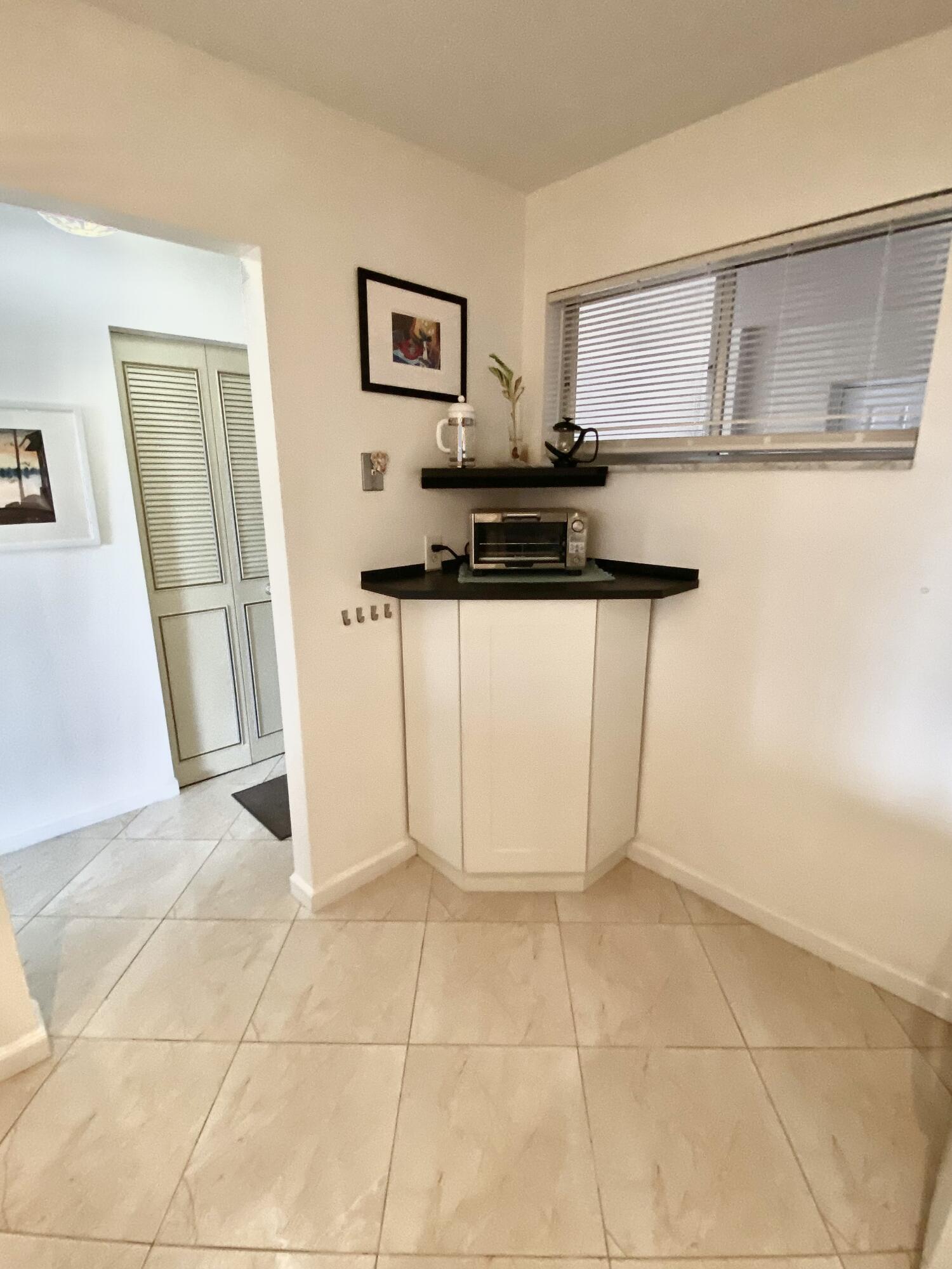 LAKE CLARKE GARDENS CONDO 9 - Residential