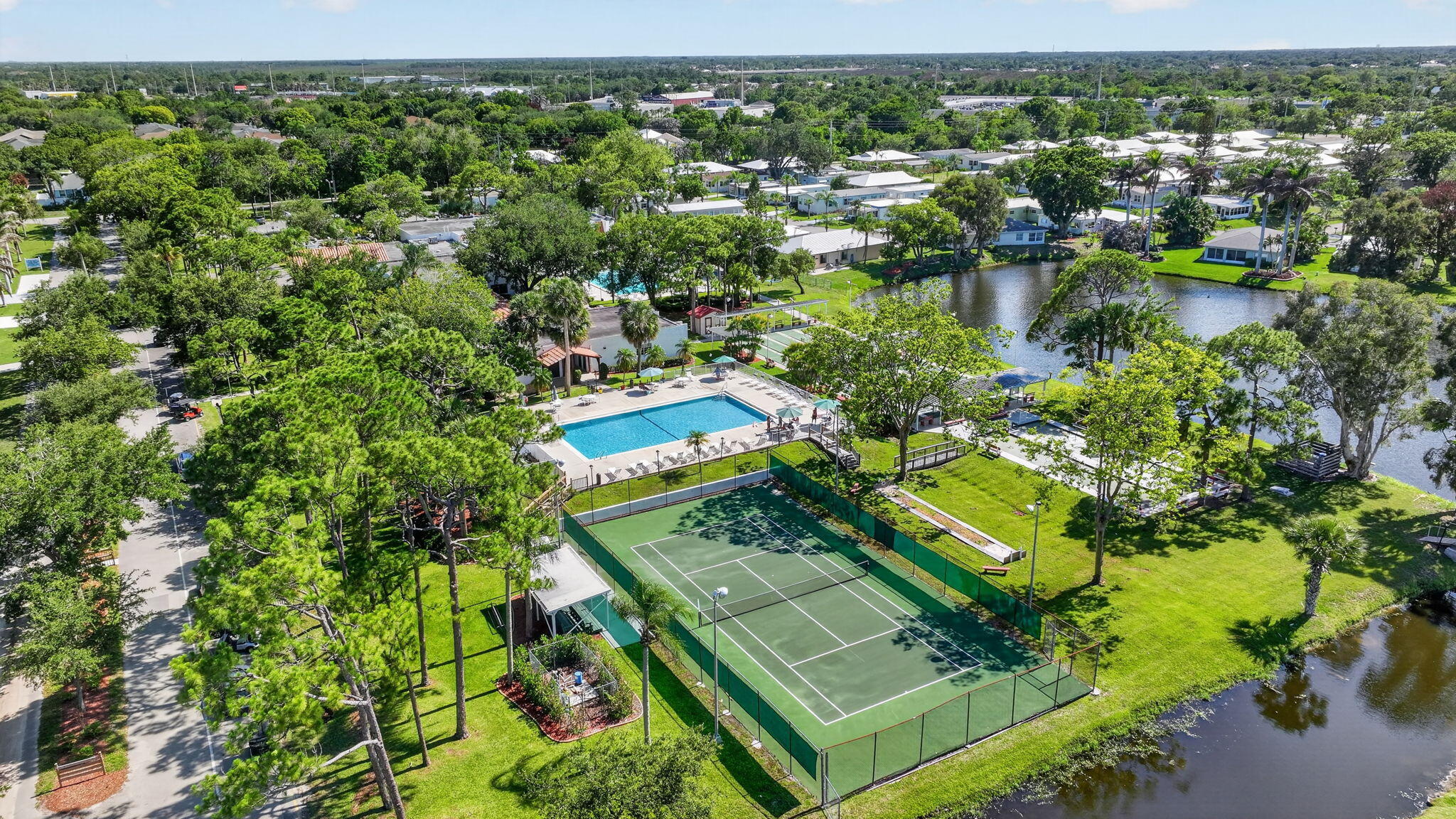 SPANISH LAKES ONE LEASEHOLD ESTATES - Residential