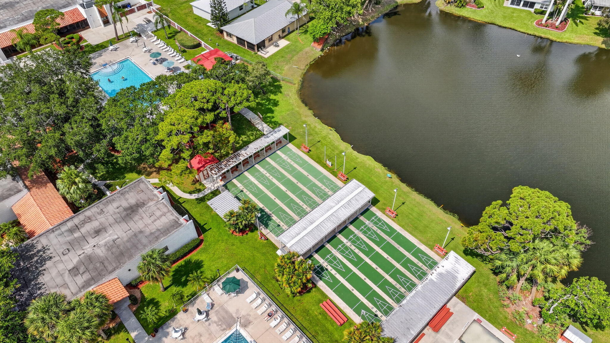 SPANISH LAKES ONE LEASEHOLD ESTATES - Residential