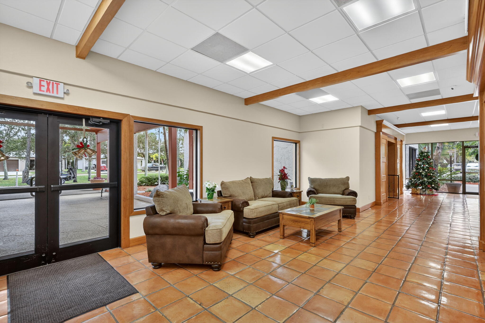 SPANISH LAKES ONE LEASEHOLD ESTATES - Residential