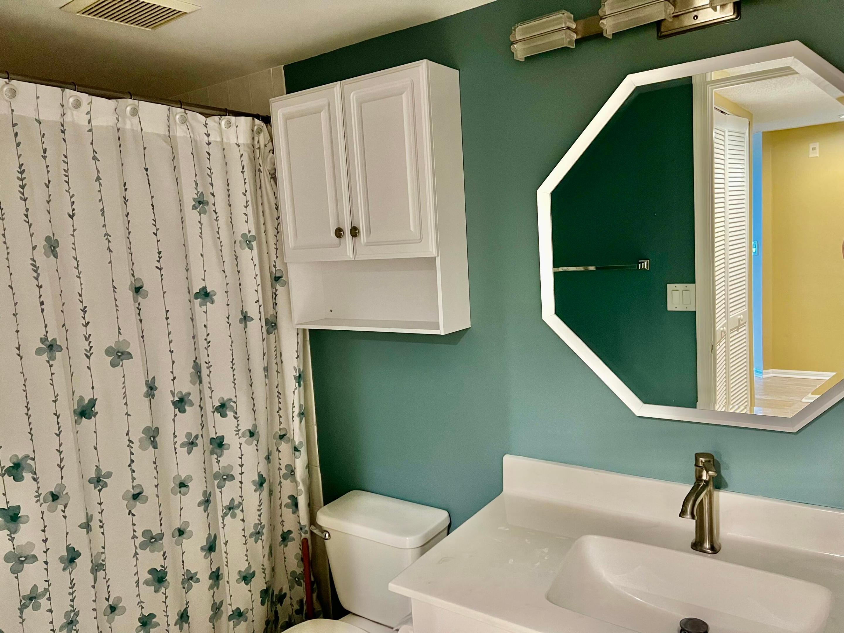 WELDON CONDOMINIUM - Residential