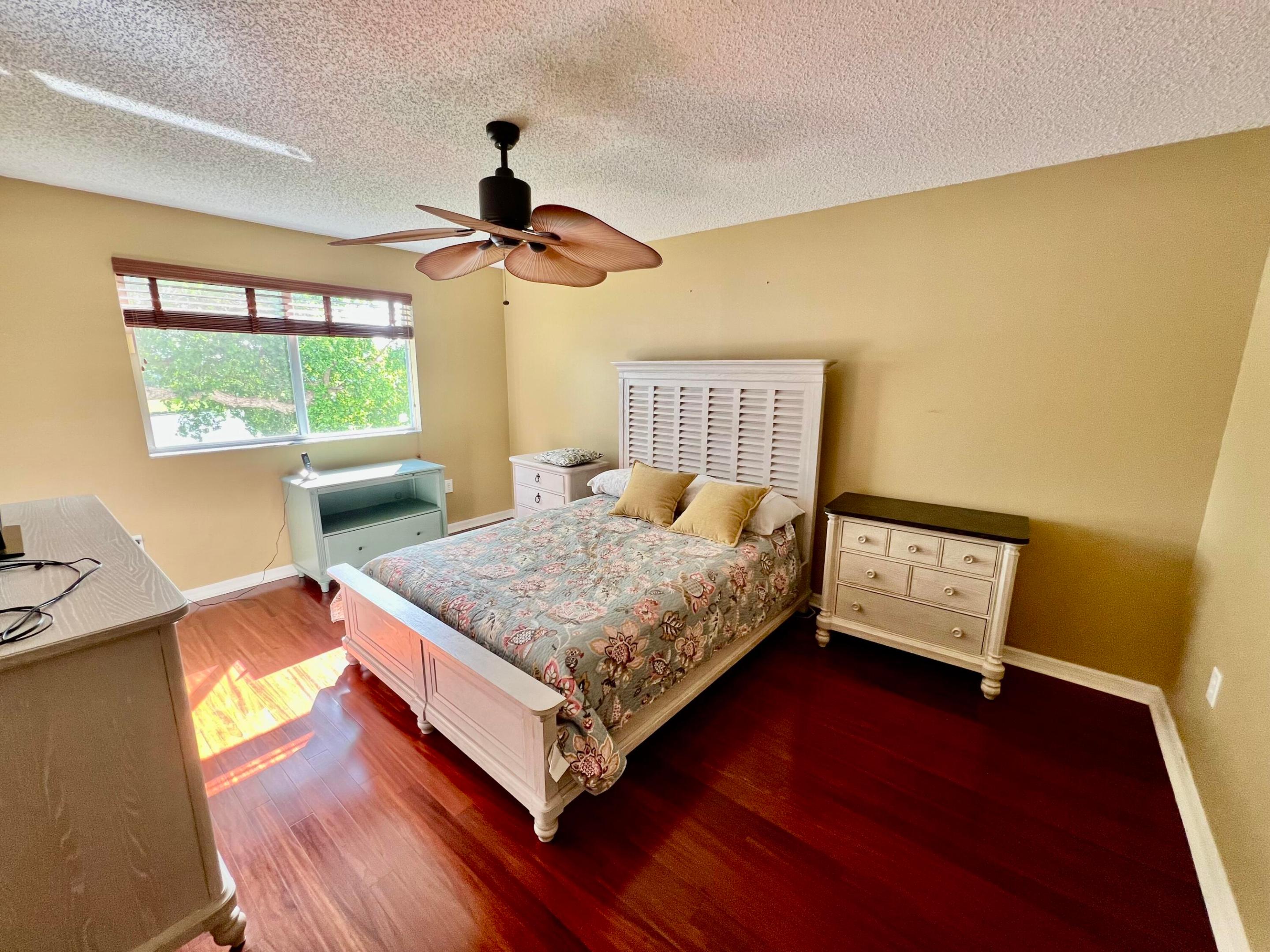 WELDON CONDOMINIUM - Residential
