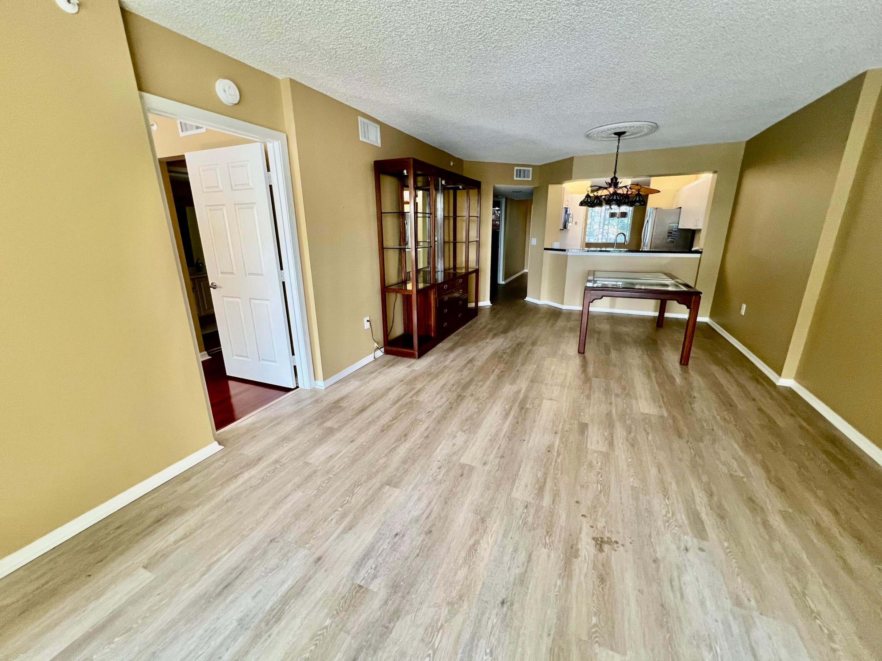 WELDON CONDOMINIUM - Residential