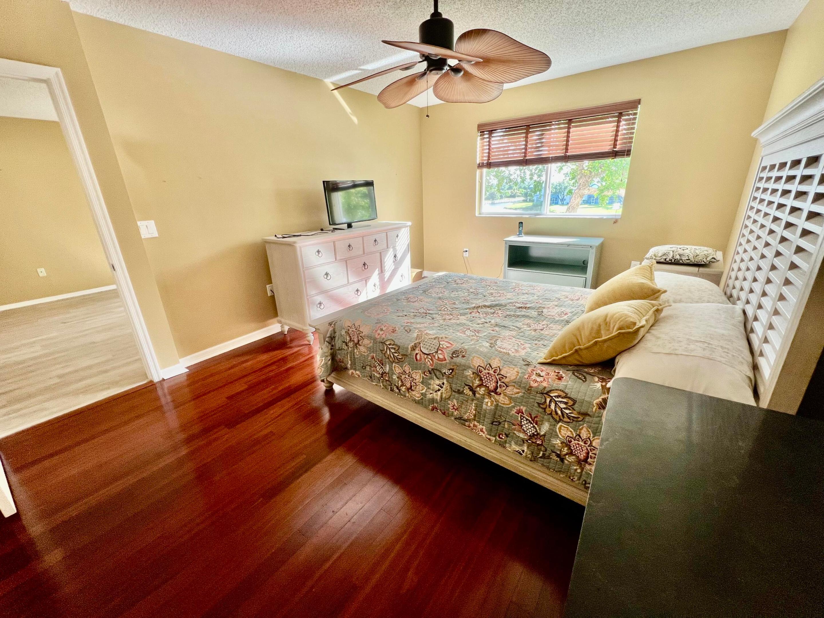 WELDON CONDOMINIUM - Residential
