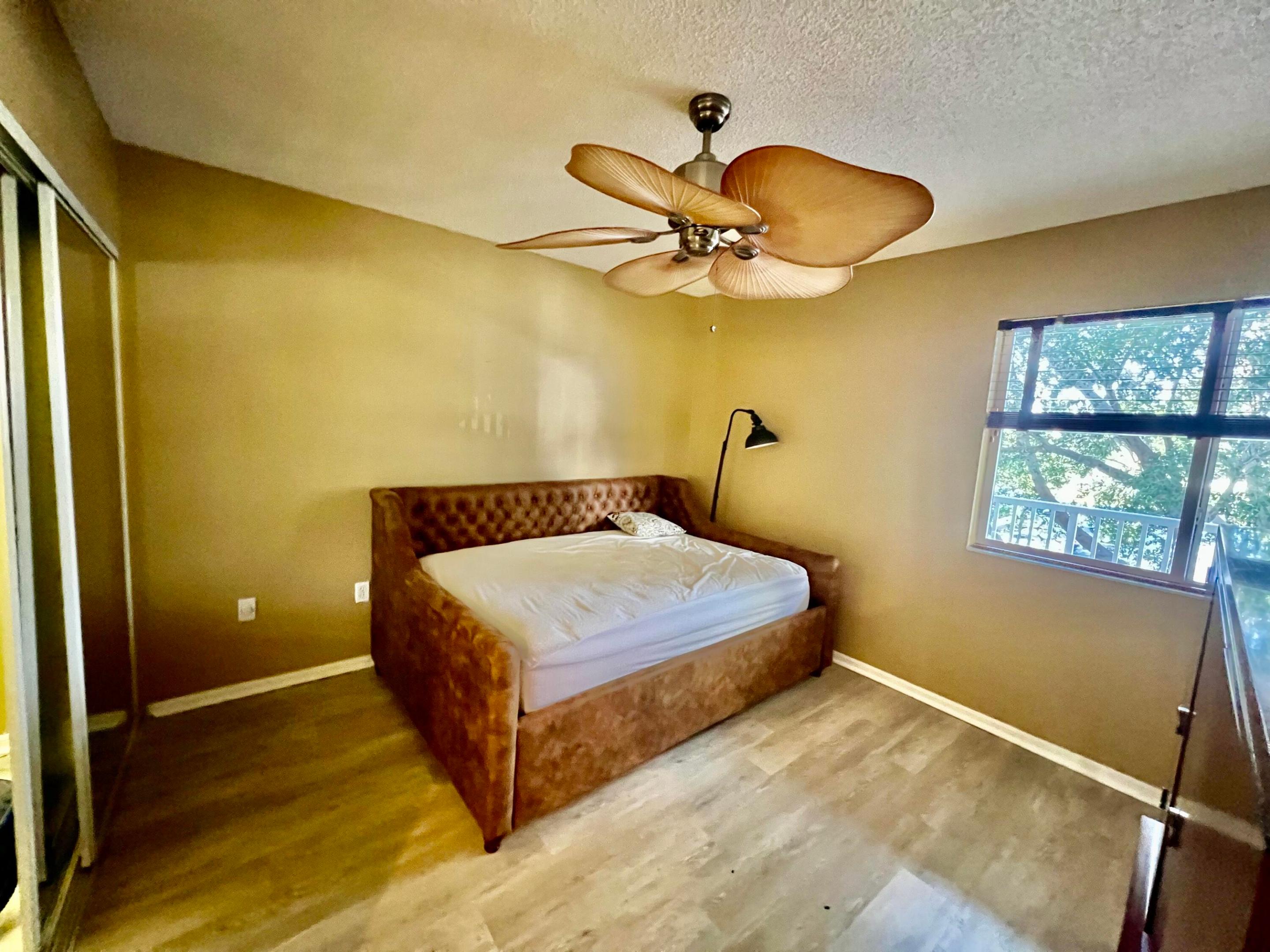 WELDON CONDOMINIUM - Residential