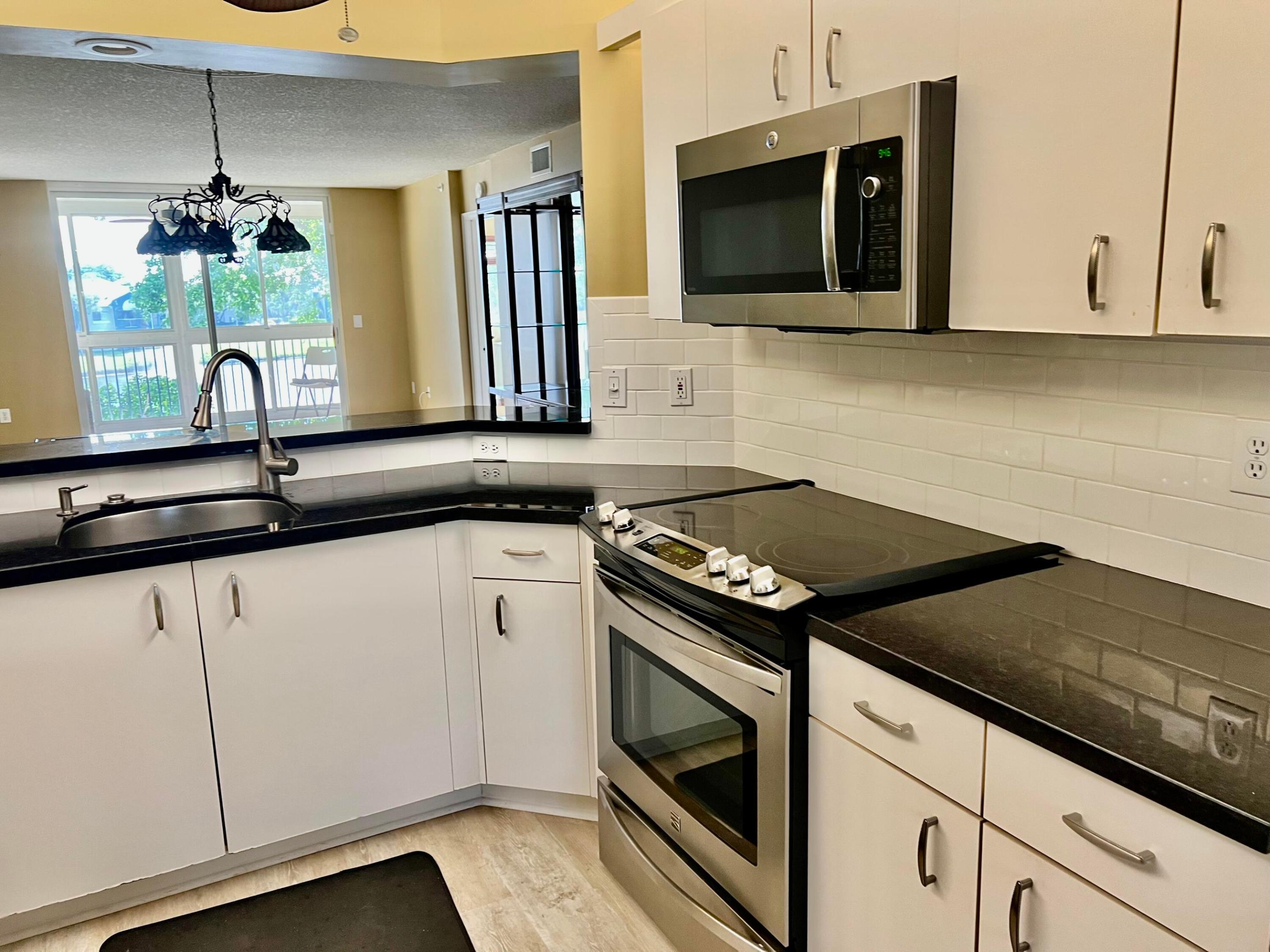WELDON CONDOMINIUM - Residential