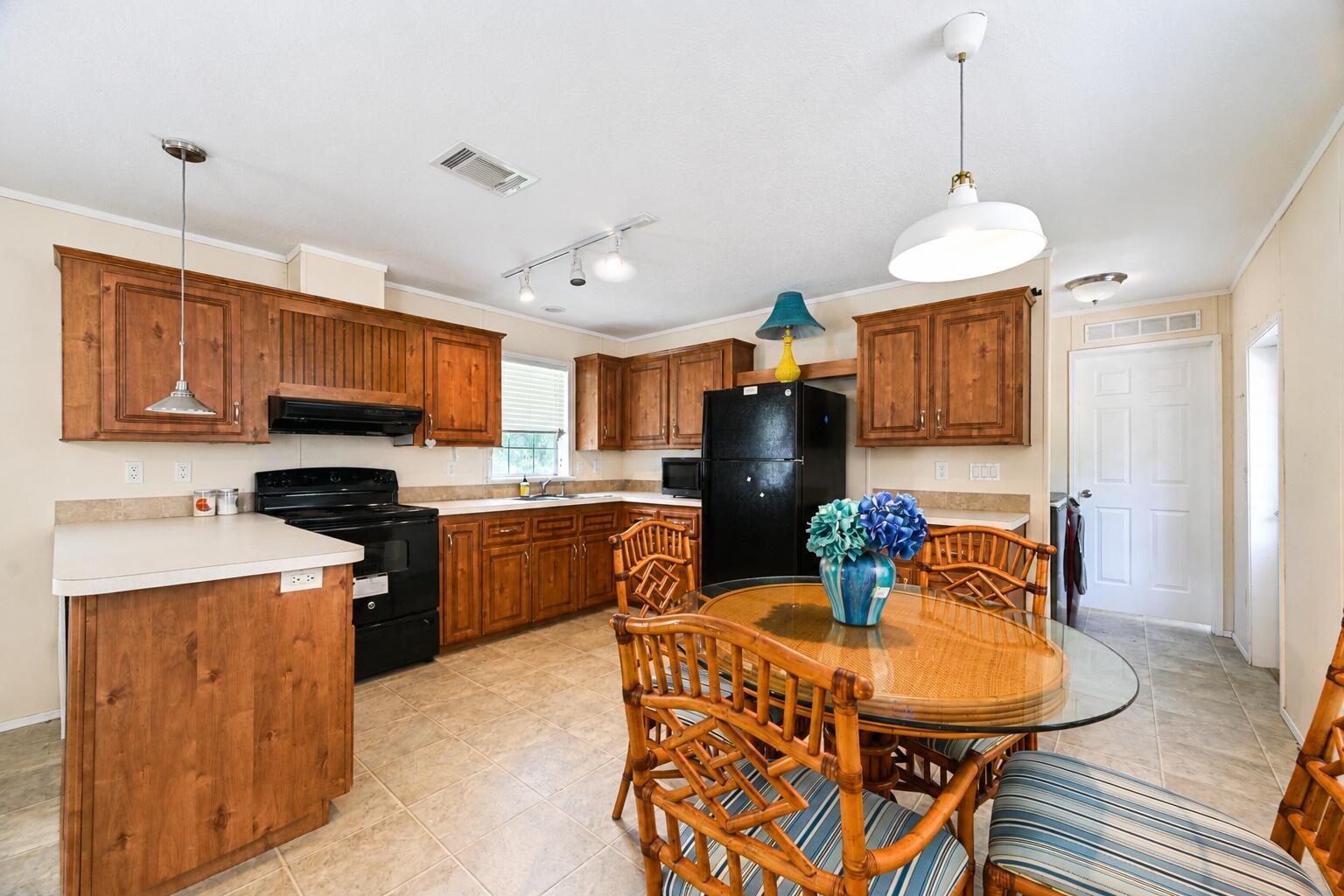 SUNSHINE PARKWAY MANOR UNRECORDED - Residential
