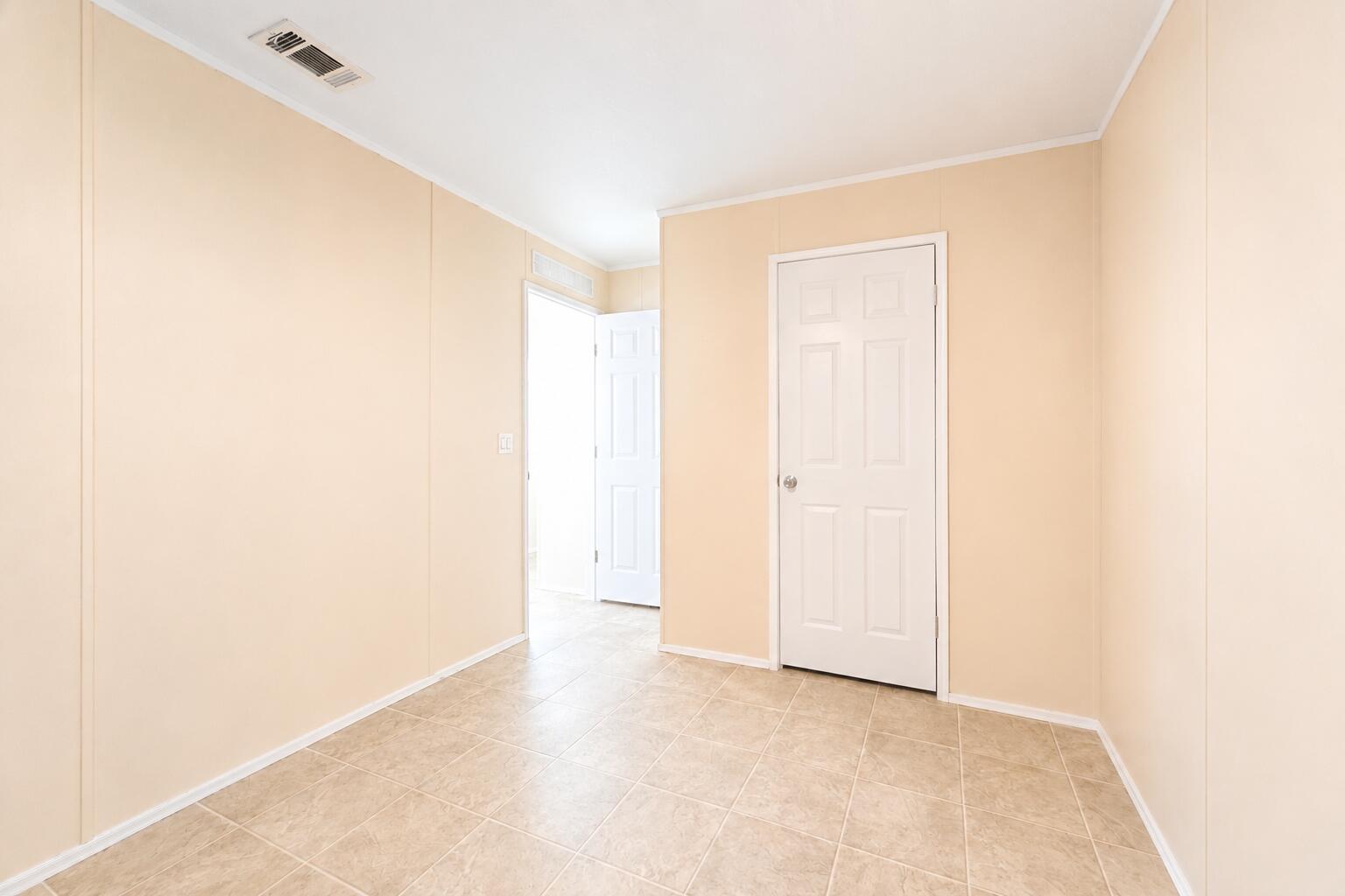 SUNSHINE PARKWAY MANOR UNRECORDED - Residential