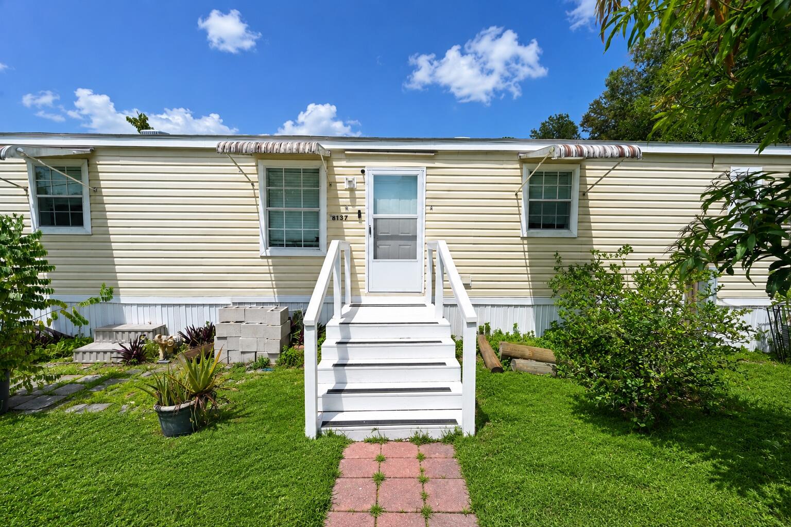 SUNSHINE PARKWAY MANOR UNRECORDED - Residential