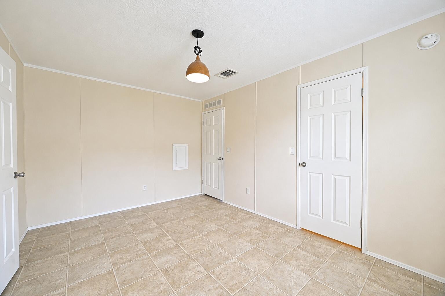 SUNSHINE PARKWAY MANOR UNRECORDED - Residential