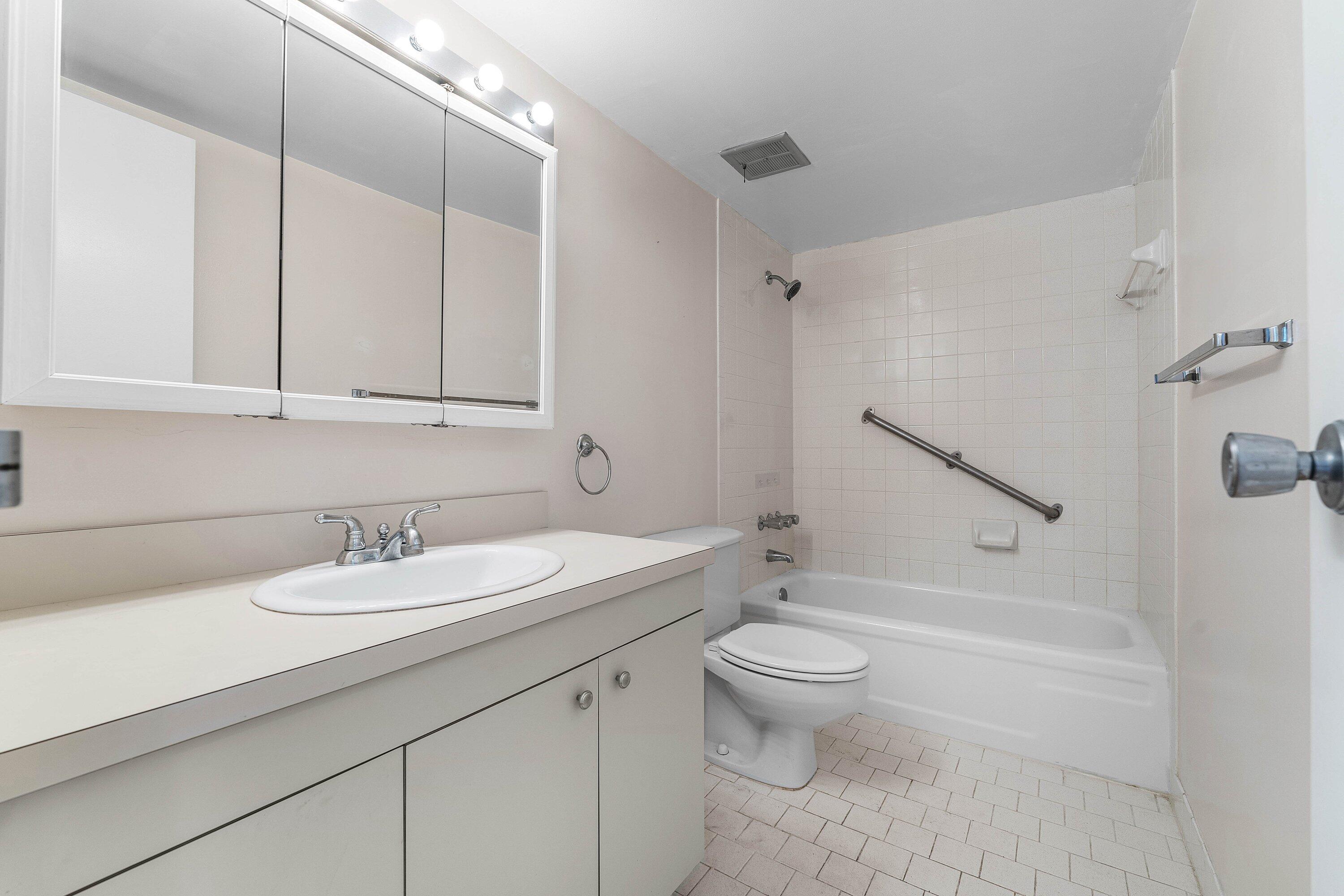 PALM BEACH HARBOUR CLUB CONDO - Residential