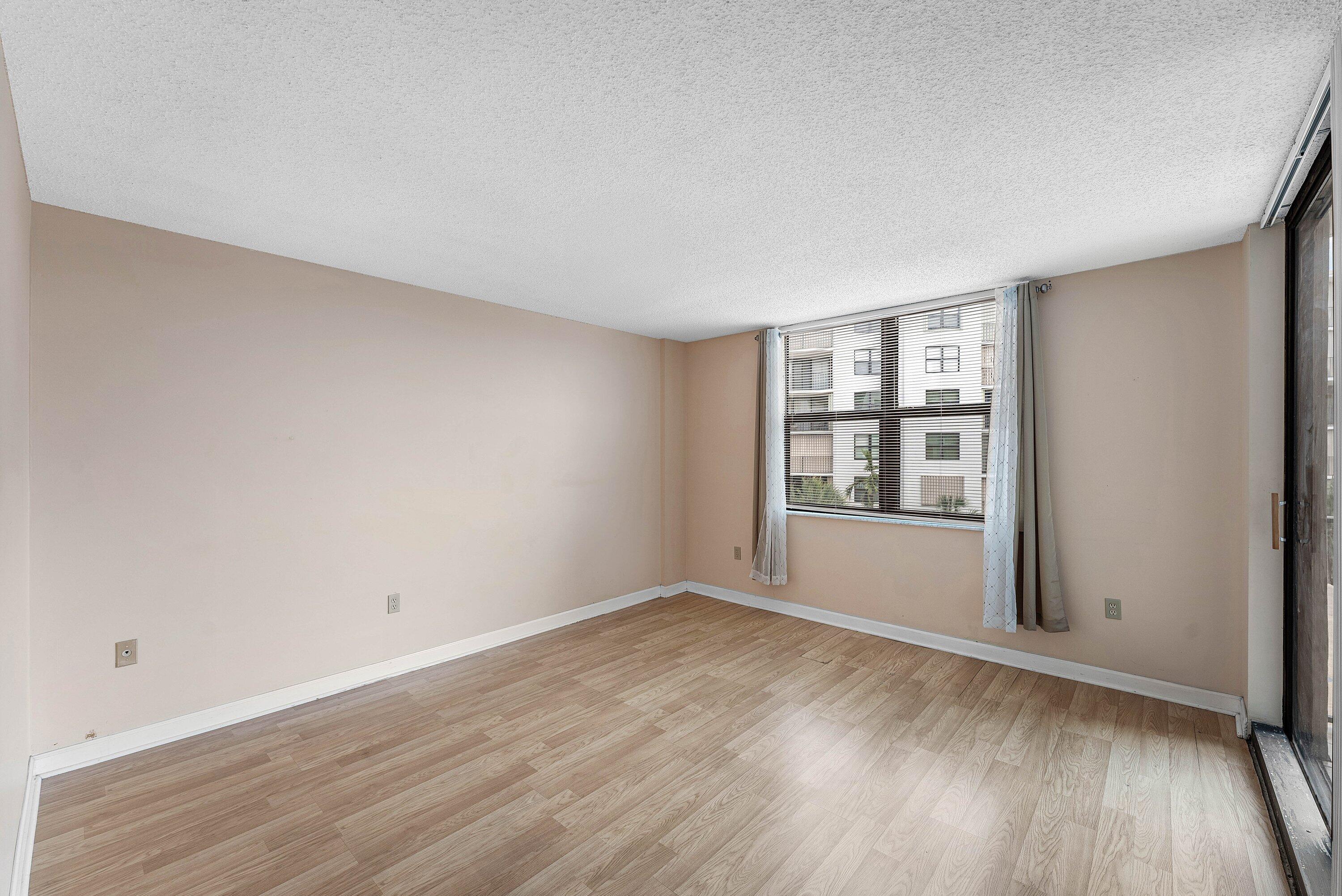 PALM BEACH HARBOUR CLUB CONDO - Residential