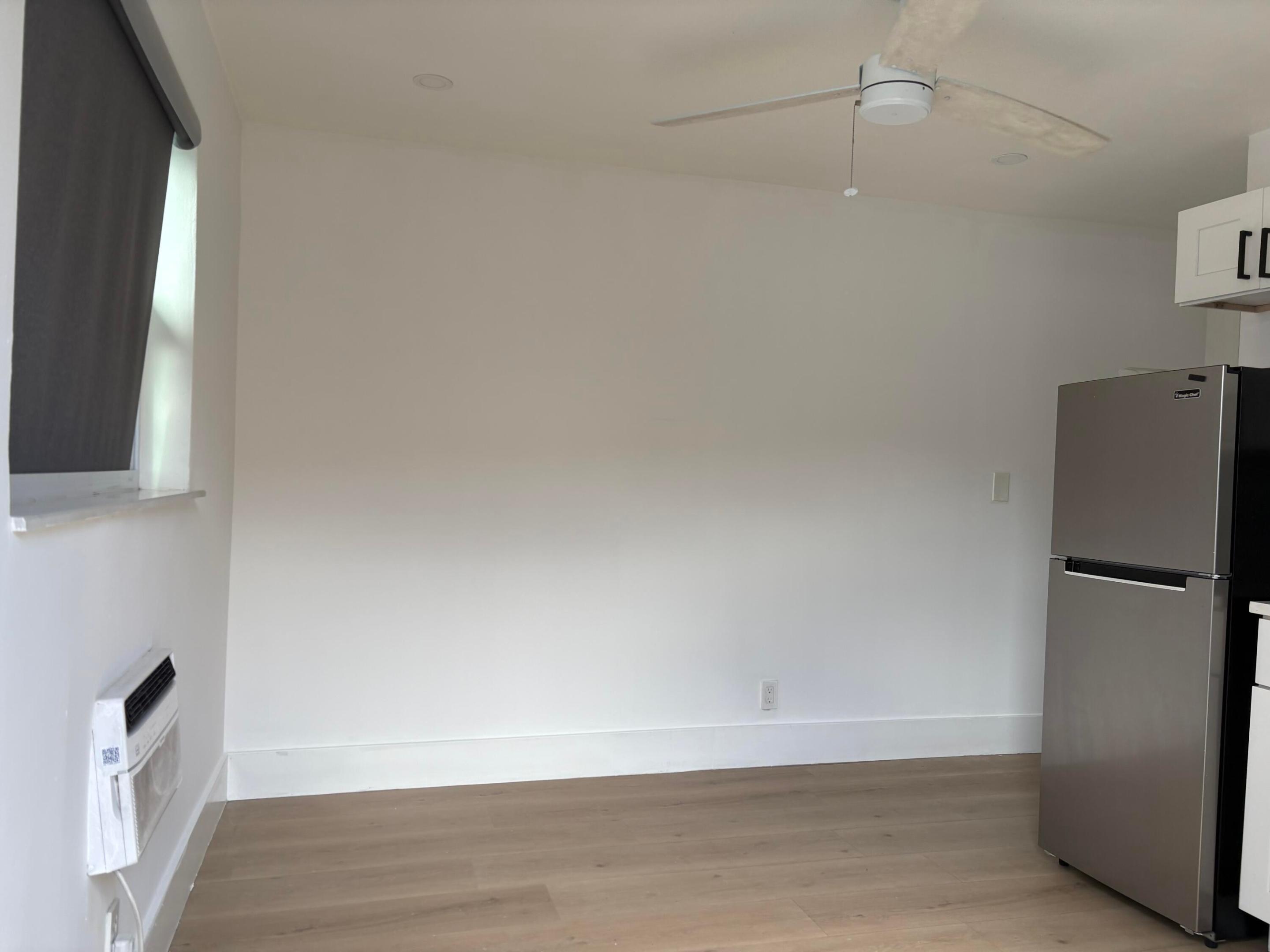 BARRINGTON ESTATES - Residential Lease