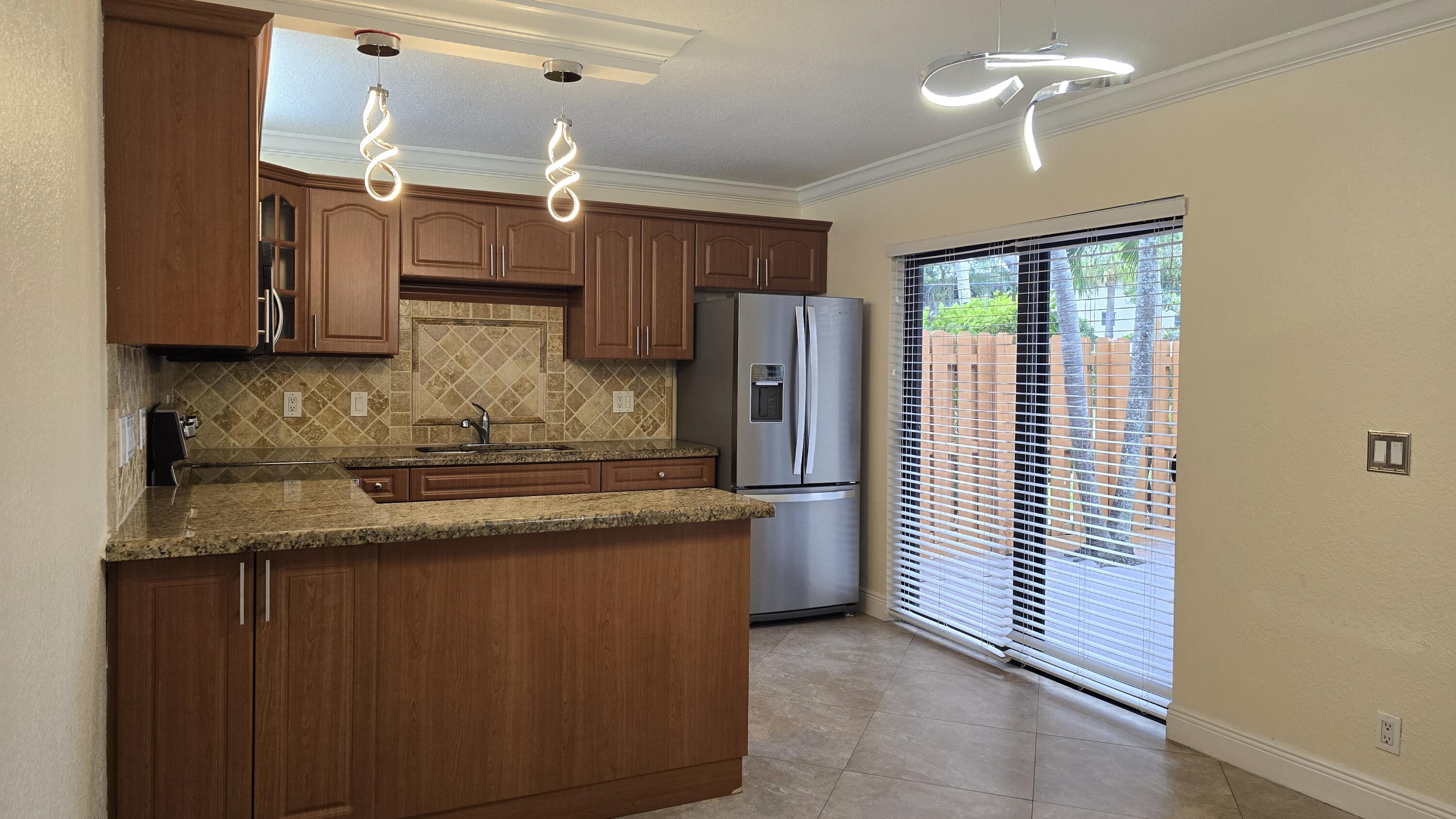 LAKEWOOD OF PALM SPRINGS - Residential