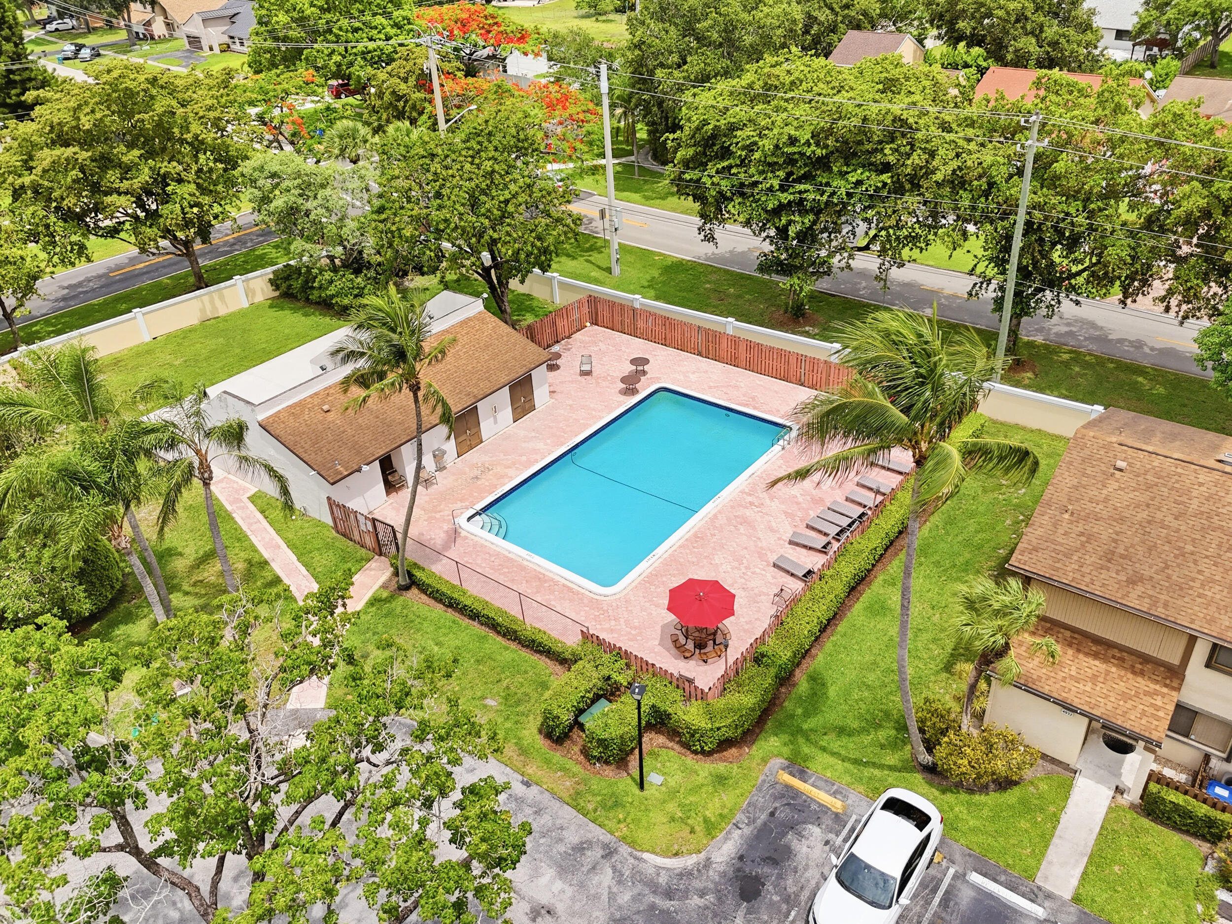 SPRINGDALE LAKE D CONDO - Residential